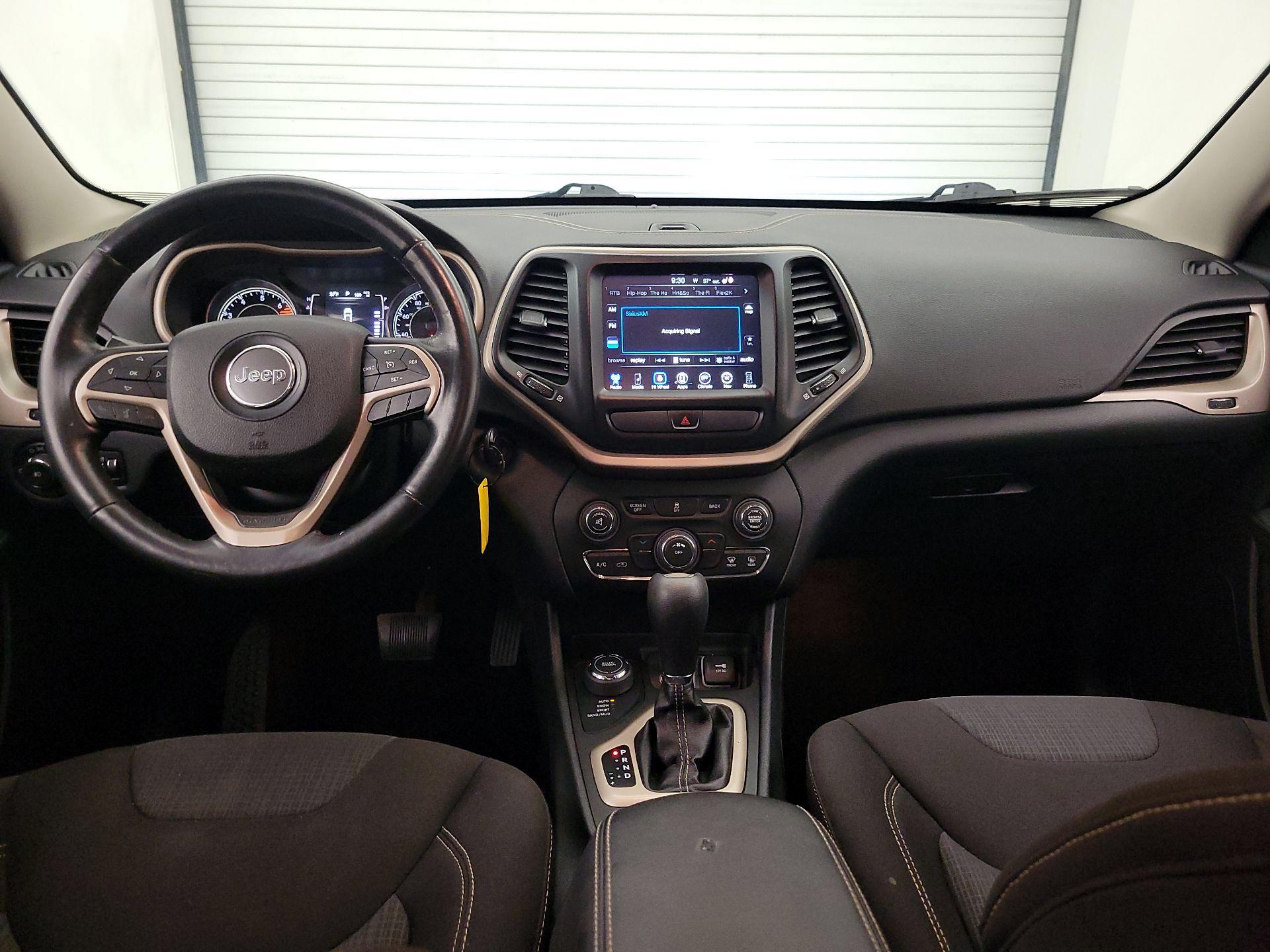 Thumbnail: 2016 Jeep Cherokee - 9