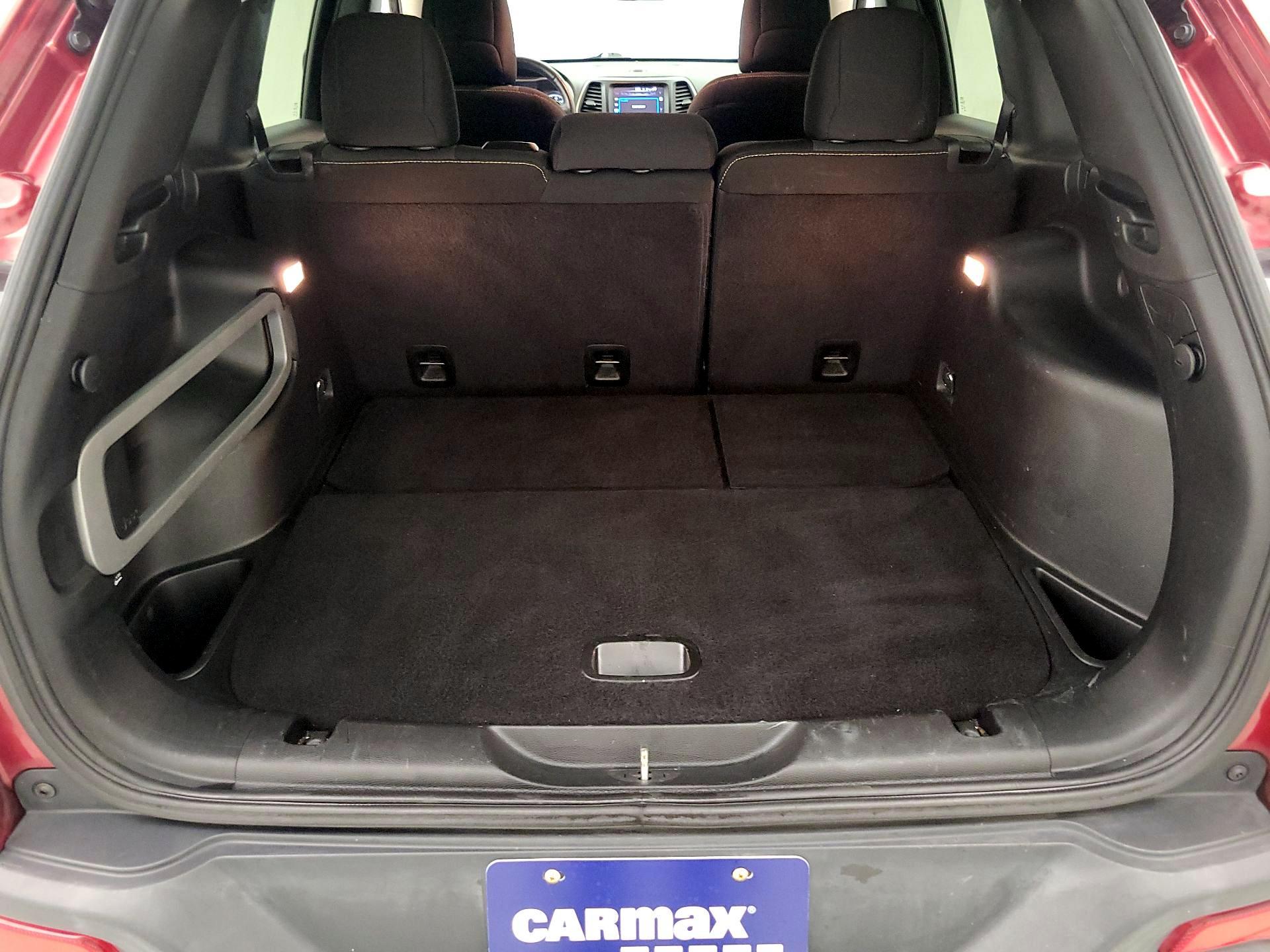 Thumbnail: 2016 Jeep Cherokee - 20