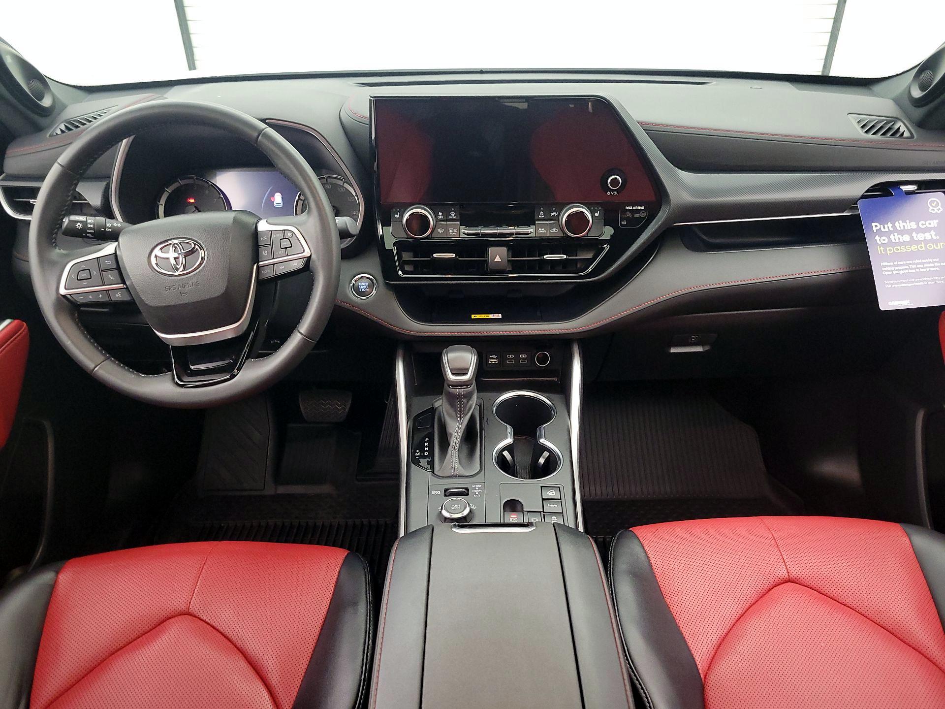 Thumbnail: 2023 Toyota Highlander - 9