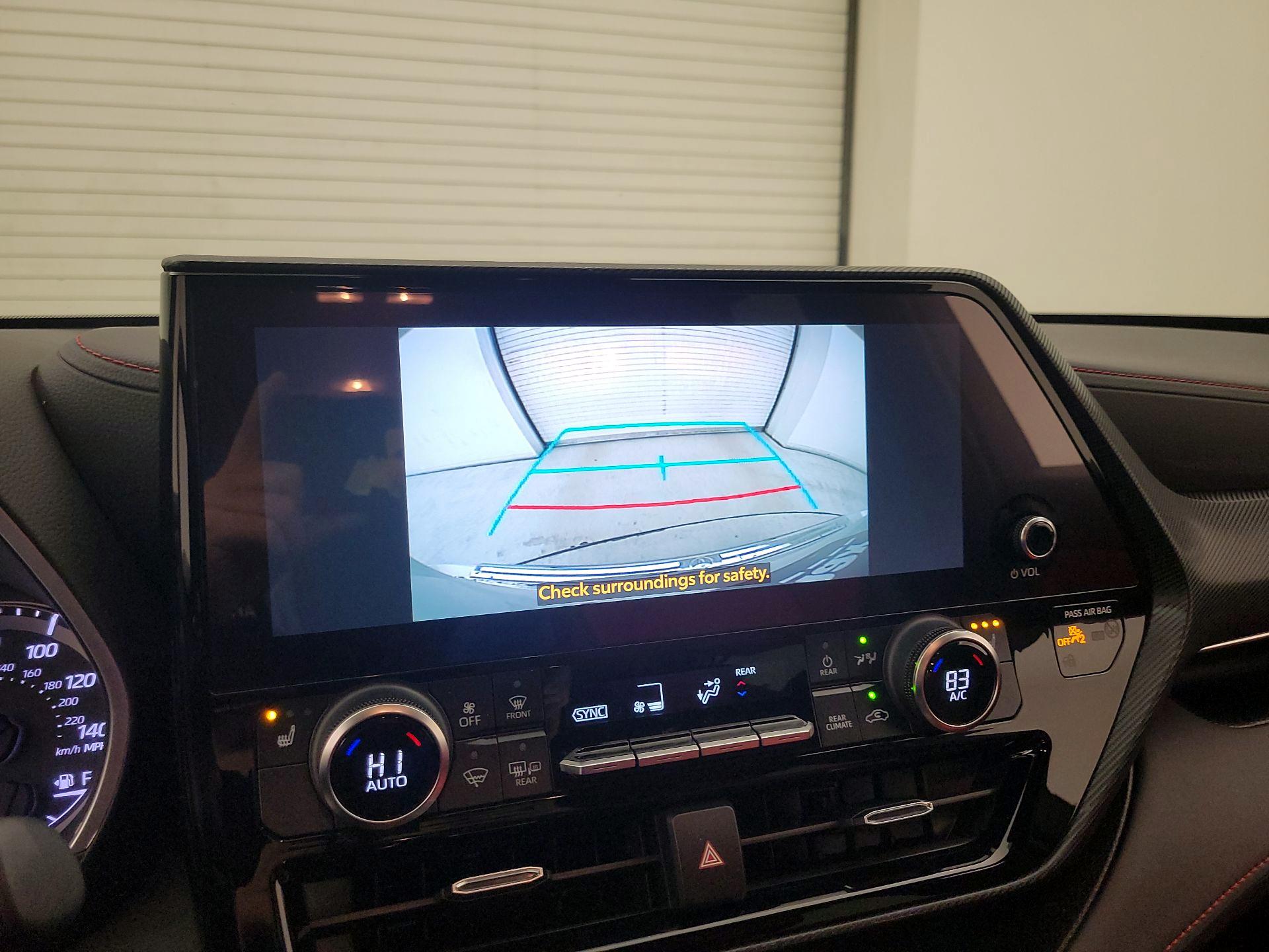 Thumbnail: 2023 Toyota Highlander - 14