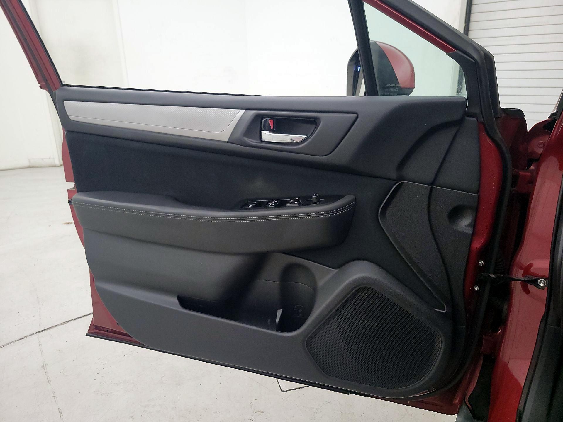 Thumbnail: 2017 Subaru Outback - 12