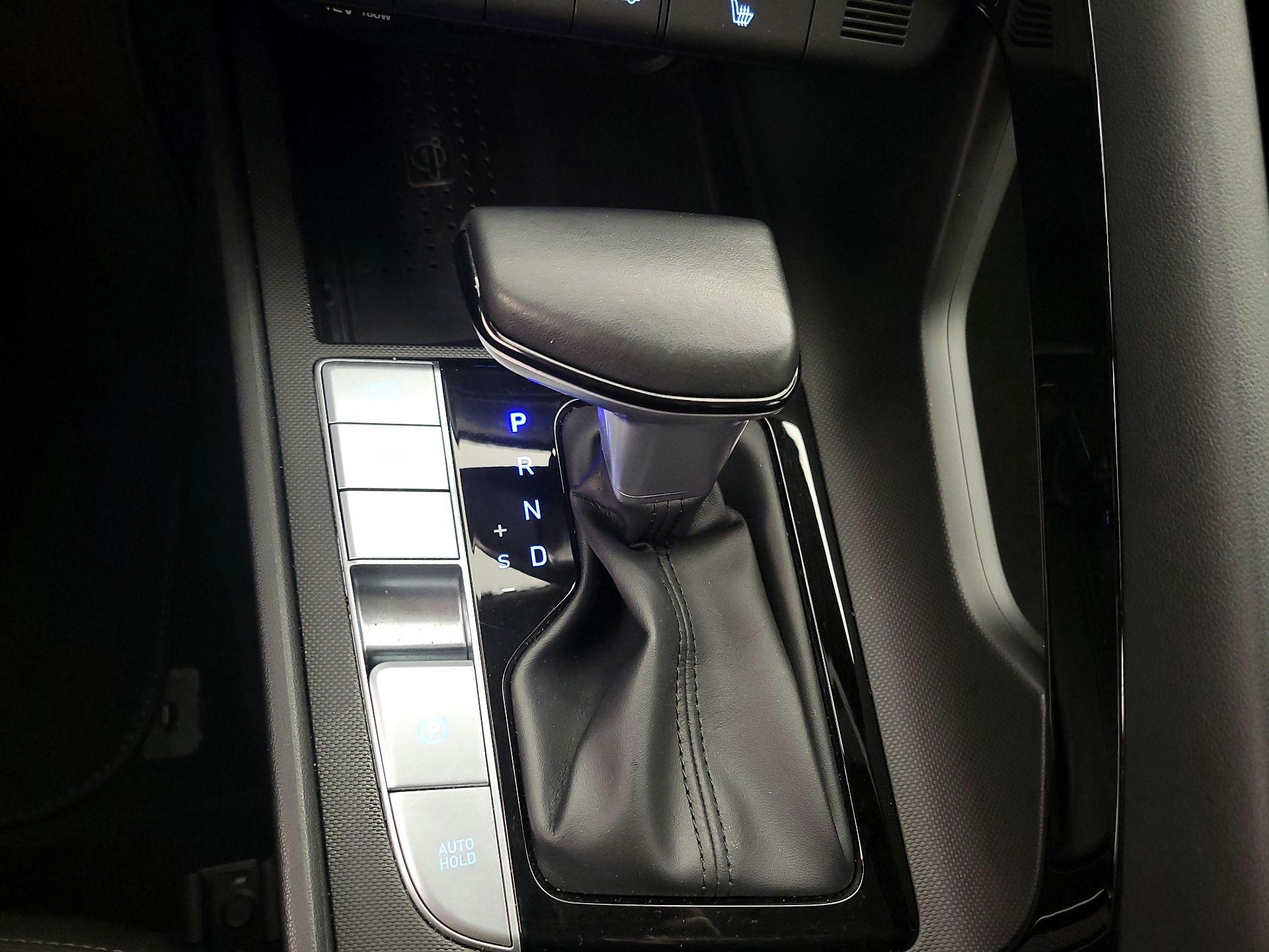 Thumbnail: 2021 Hyundai Elantra - 17