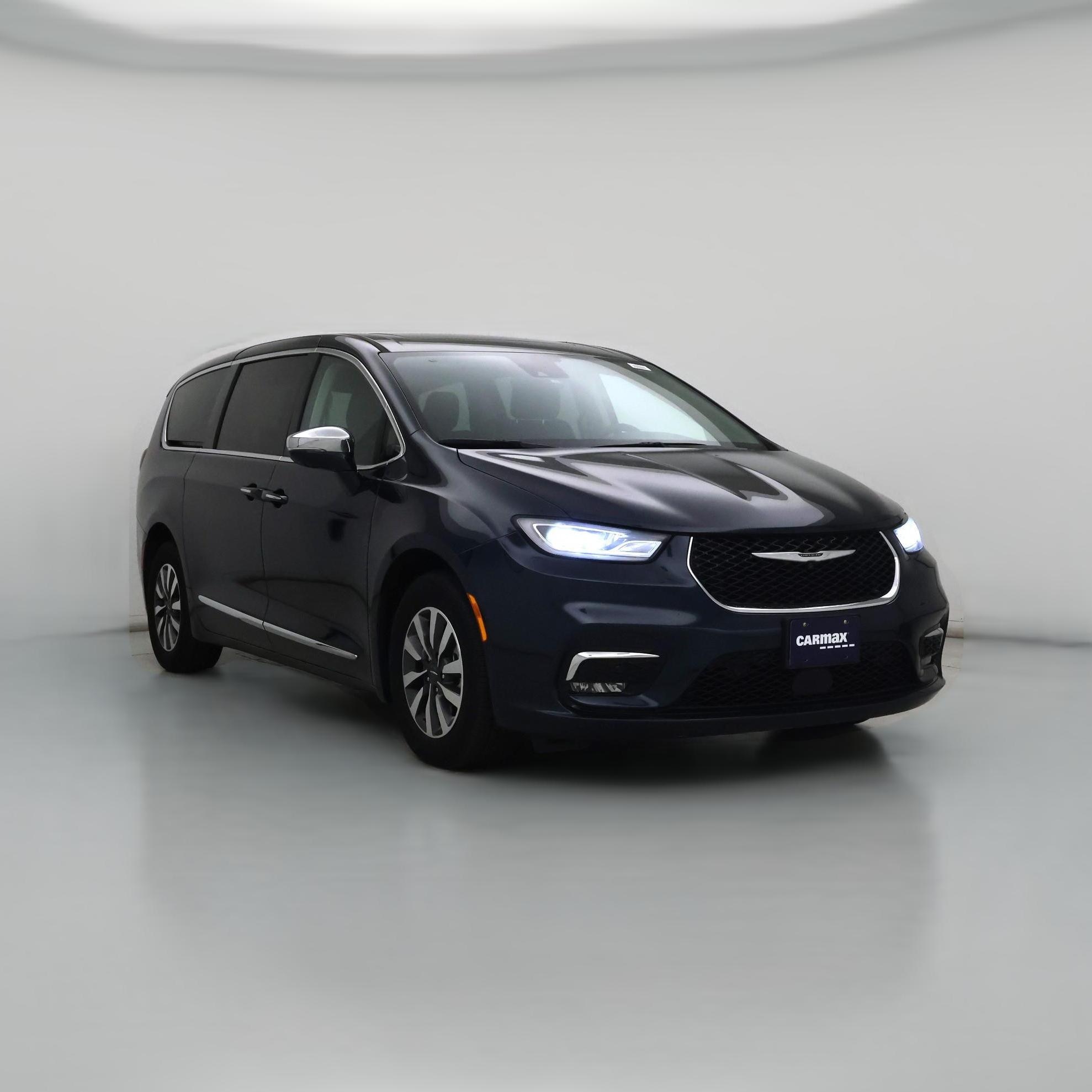Thumbnail: 2022 Chrysler Pacifica - 1