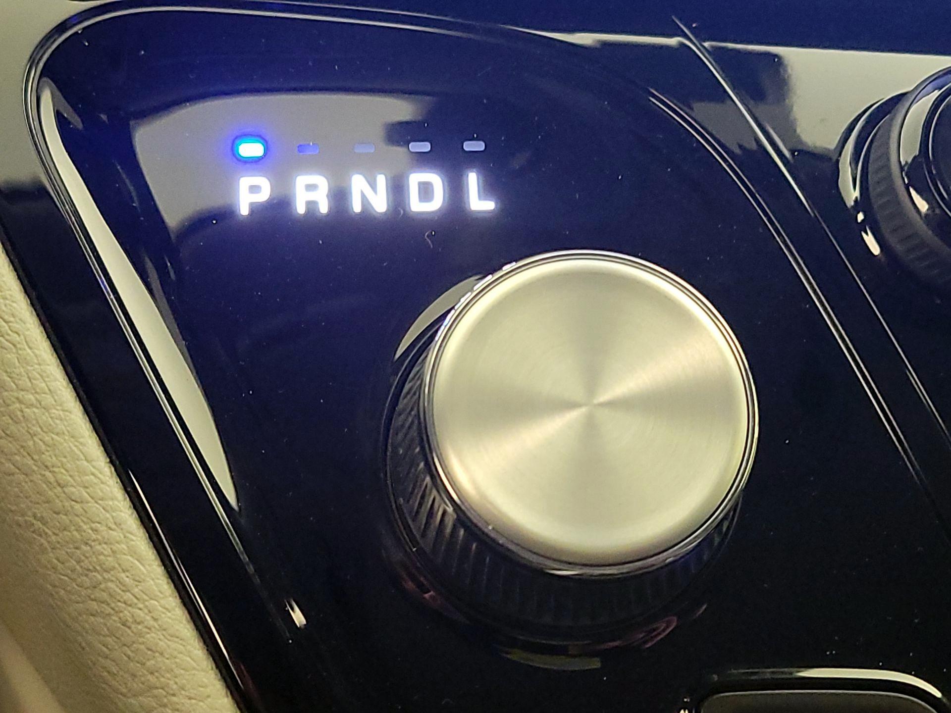 Thumbnail: 2022 Chrysler Pacifica - 18