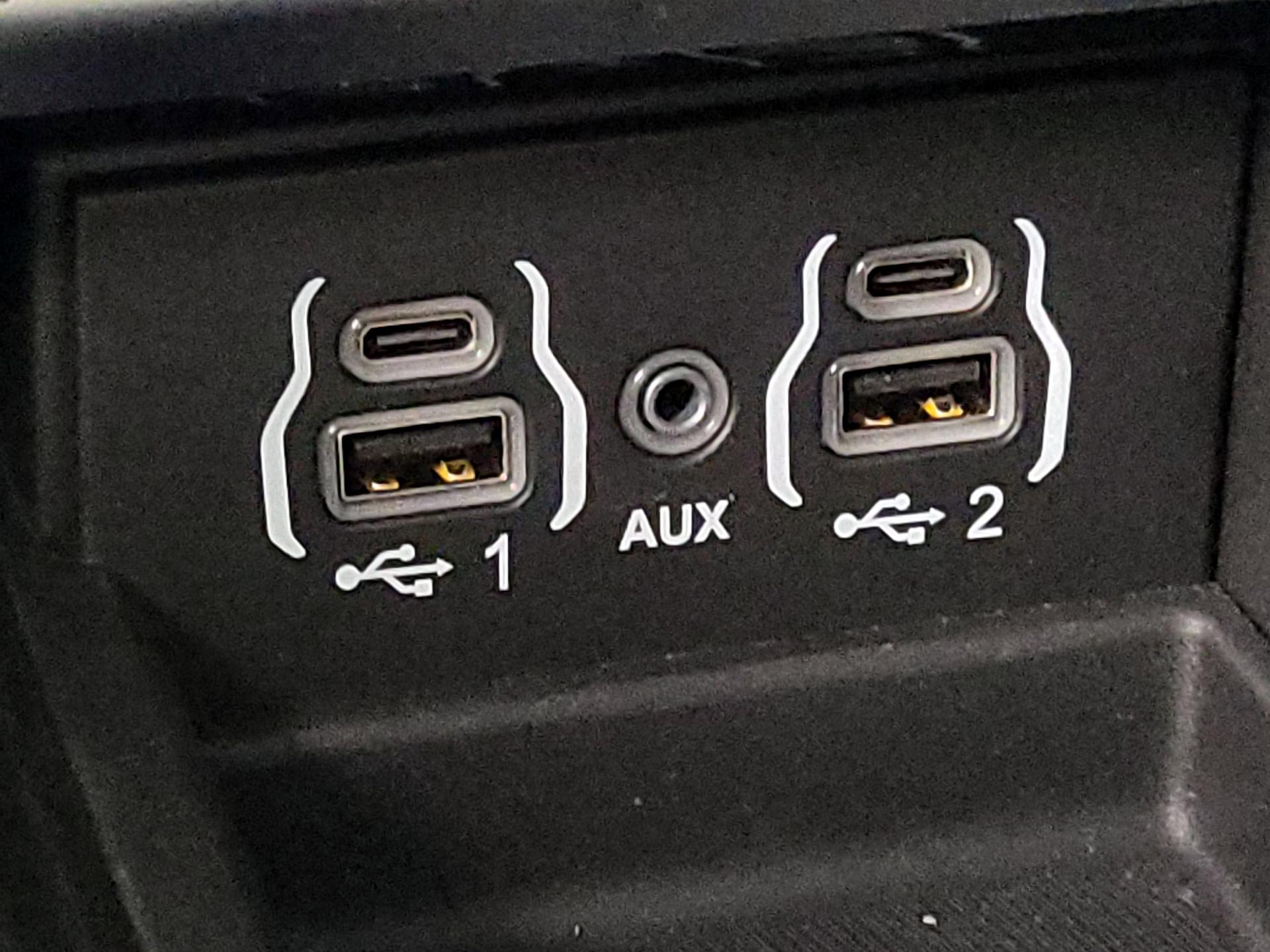 Thumbnail: 2022 Chrysler Pacifica - 19