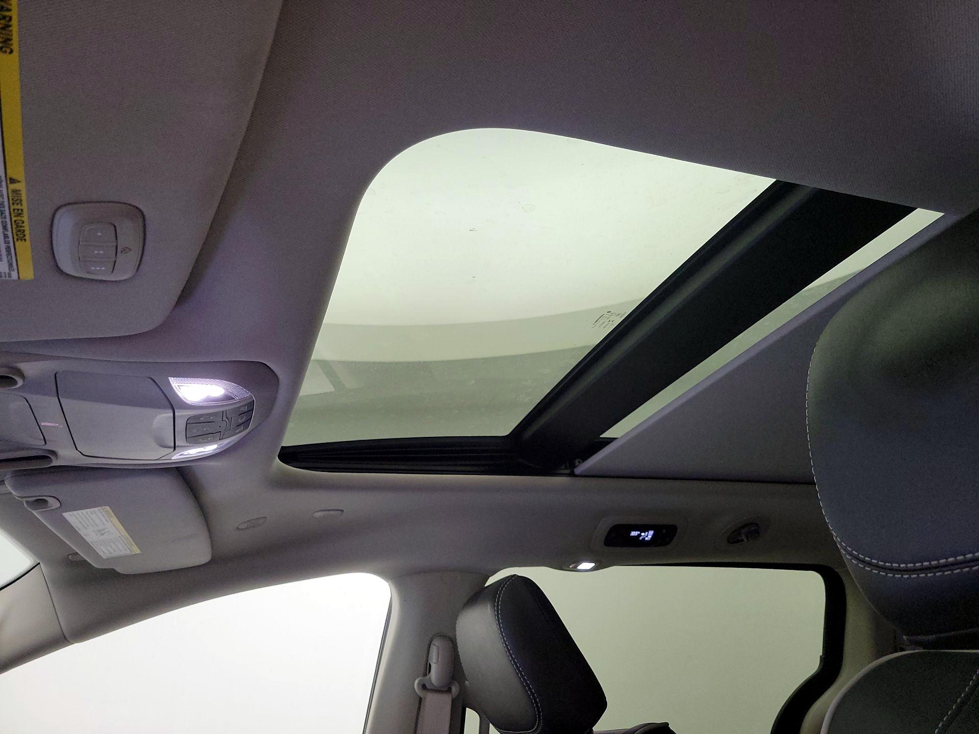 Thumbnail: 2022 Chrysler Pacifica - 20