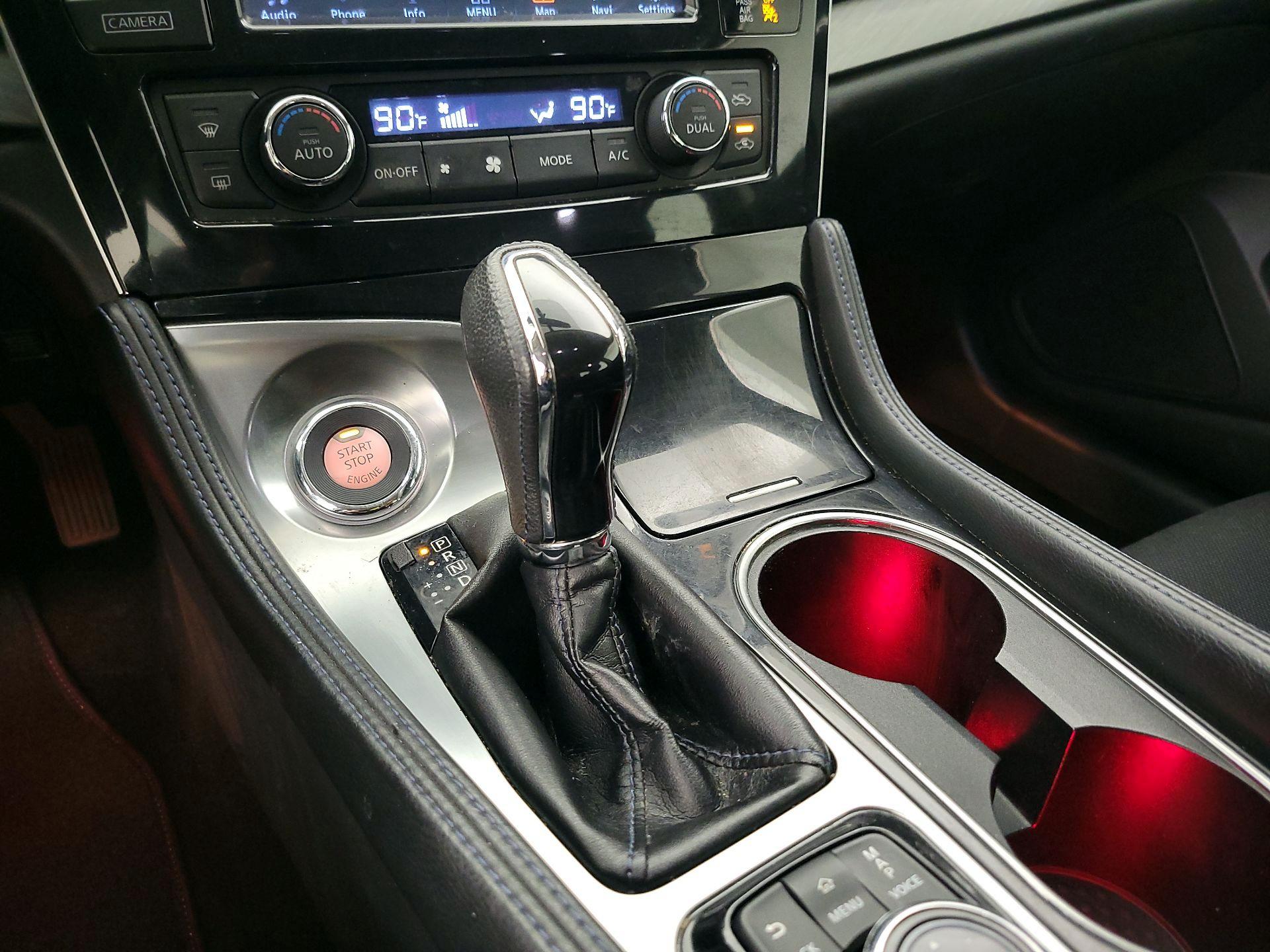 Thumbnail: 2016 Nissan Maxima - 18