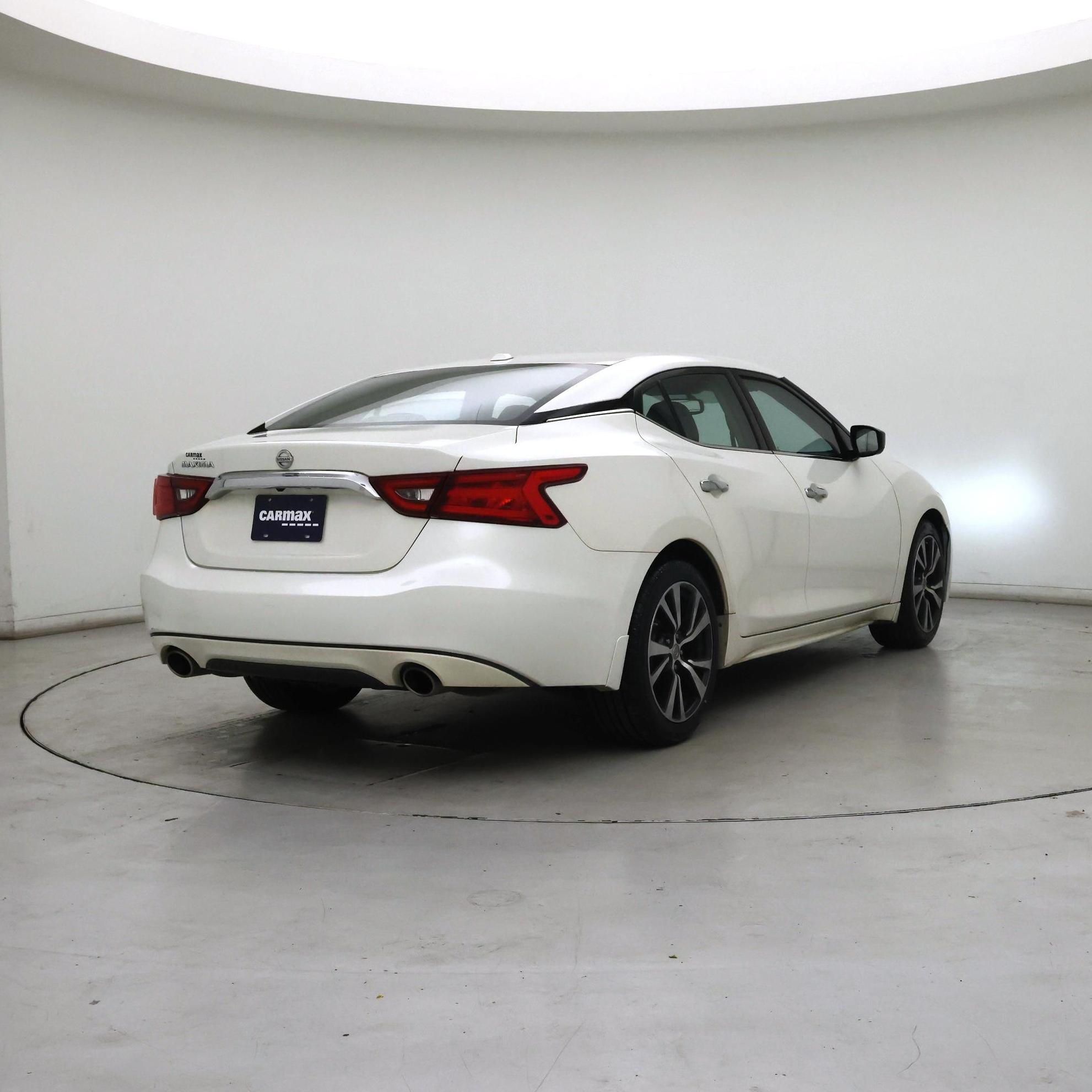 Thumbnail: 2016 Nissan Maxima - 8