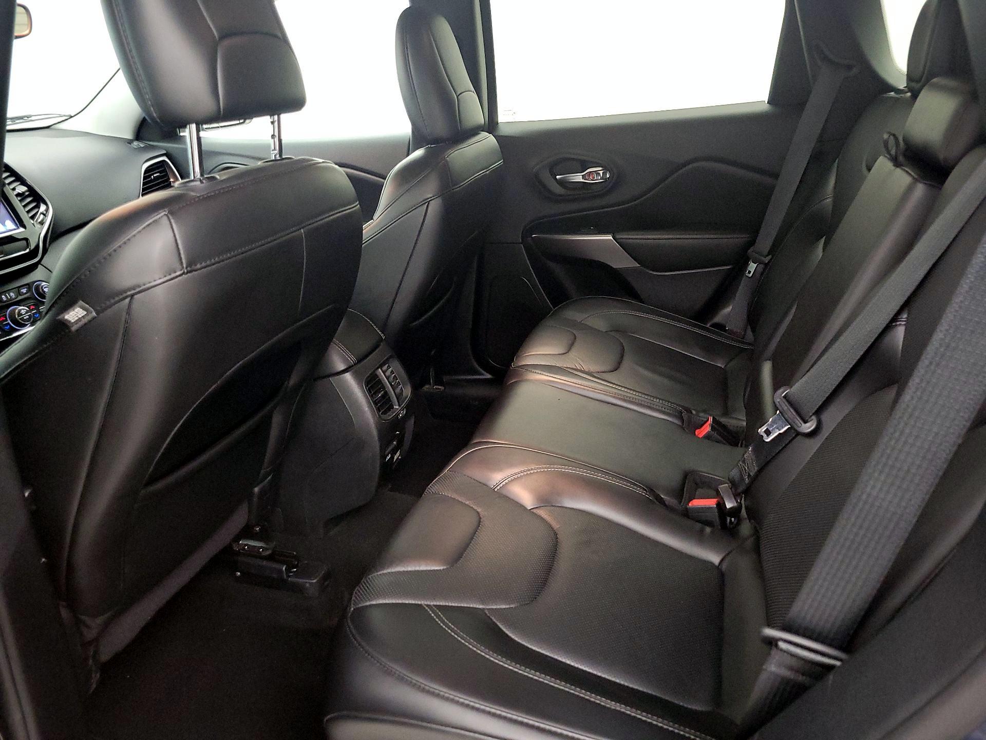 Thumbnail: 2020 Jeep Cherokee - 19