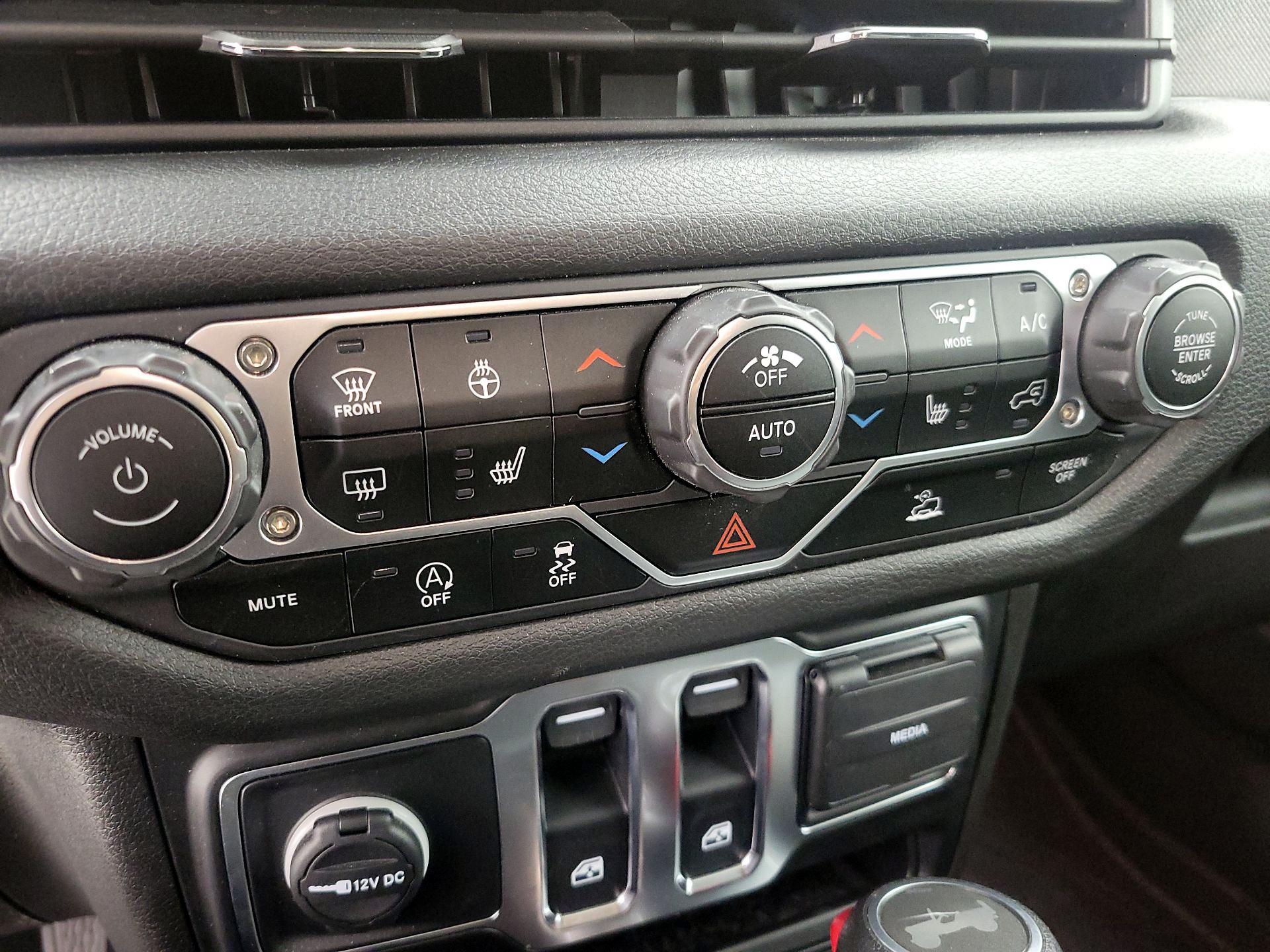 Thumbnail: 2024 Jeep Wrangler - 16