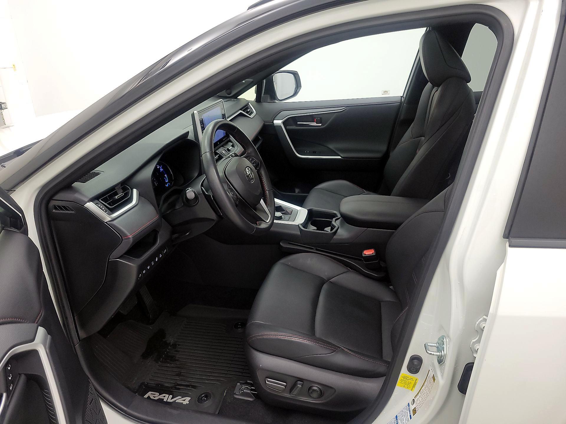 Thumbnail: 2021 Toyota RAV4 - 11