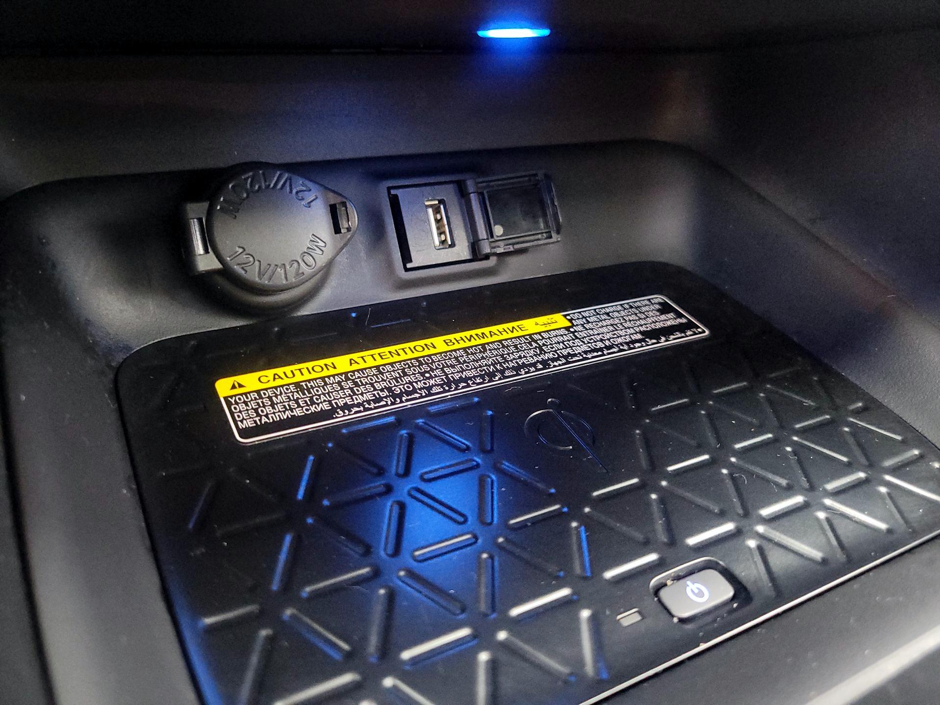 Thumbnail: 2021 Toyota RAV4 - 19