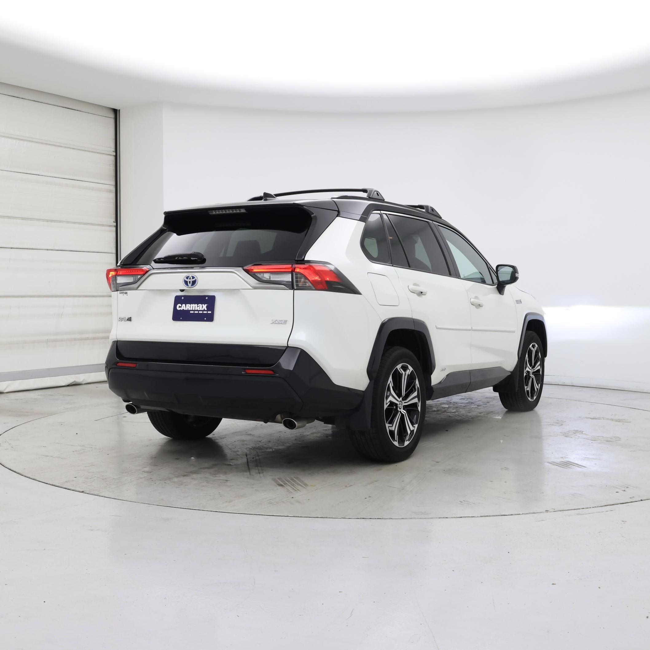 Thumbnail: 2021 Toyota RAV4 - 8