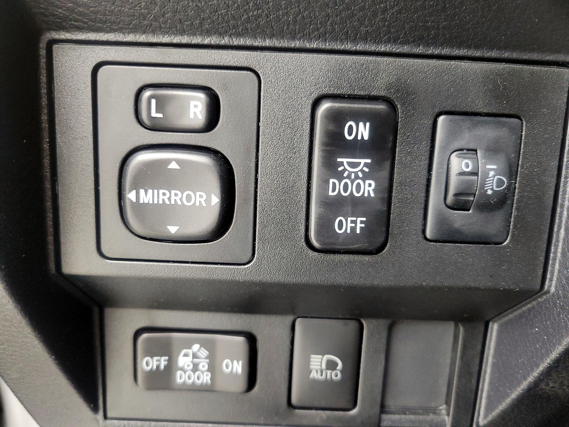 Thumbnail: 2020 Toyota Tundra - 13