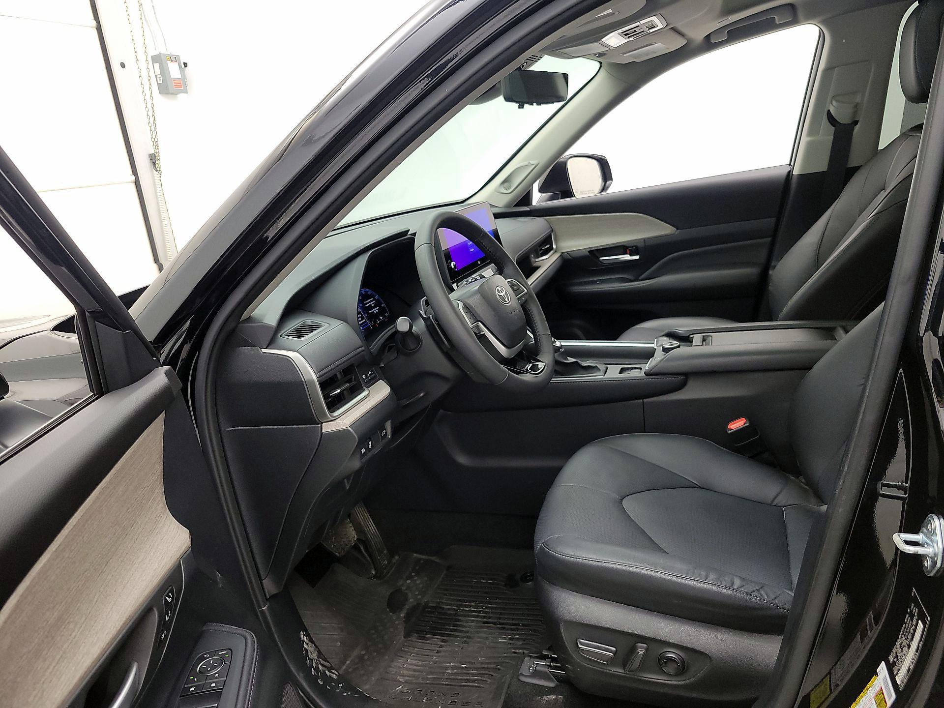 Thumbnail: 2024 Toyota Grand Highlander - 11