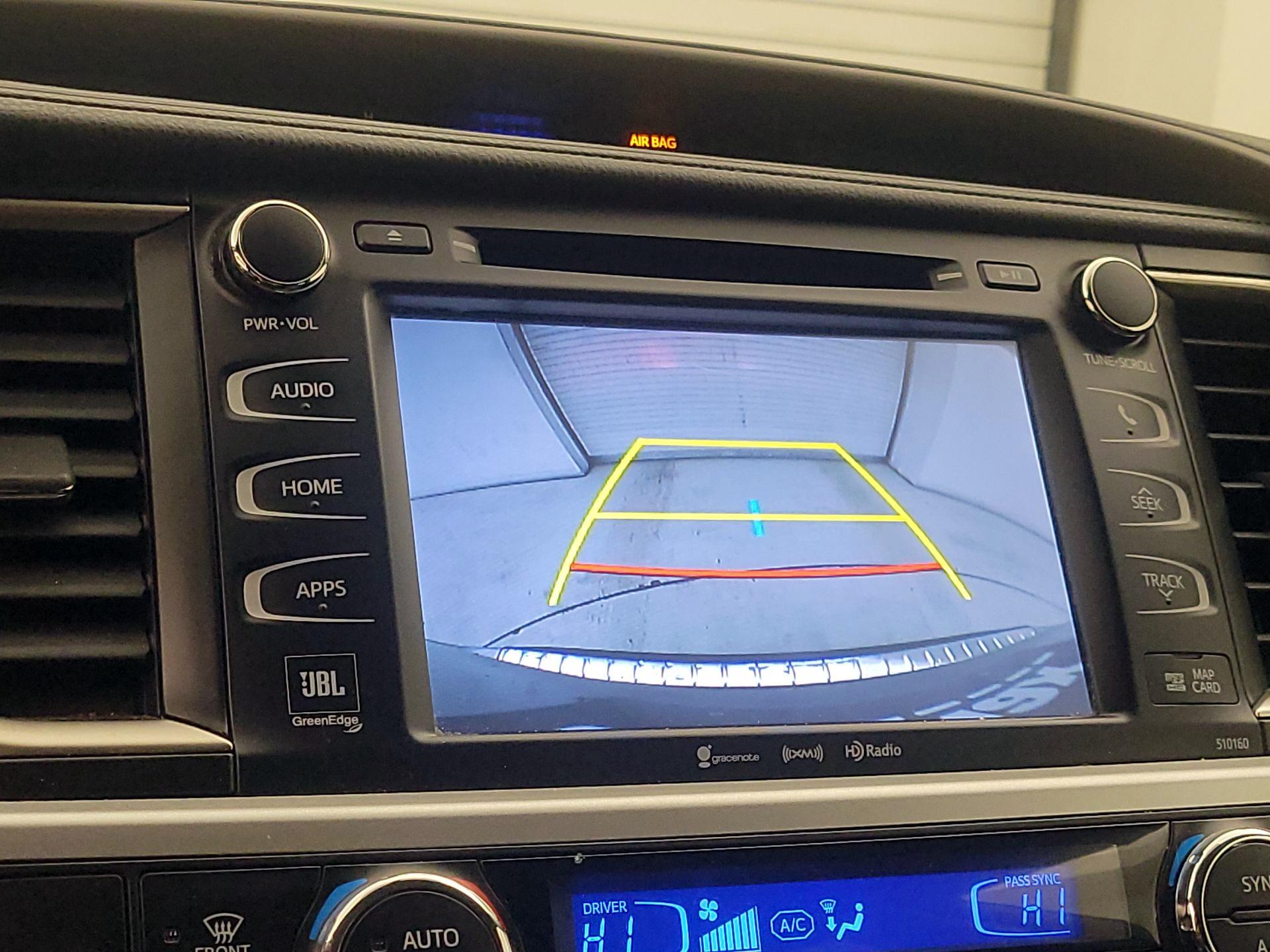 Thumbnail: 2016 Toyota Highlander - 15