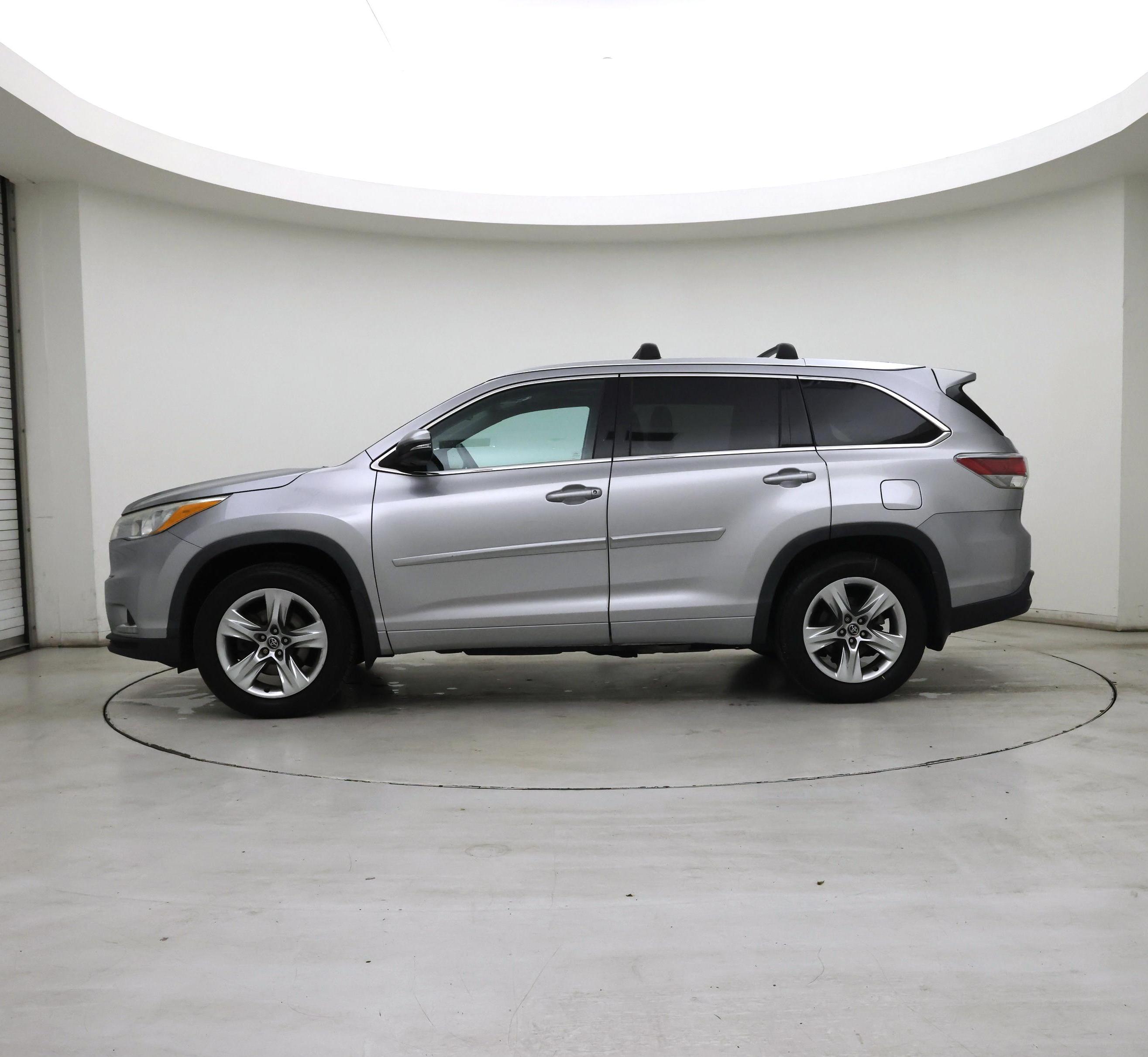 Thumbnail: 2016 Toyota Highlander - 3