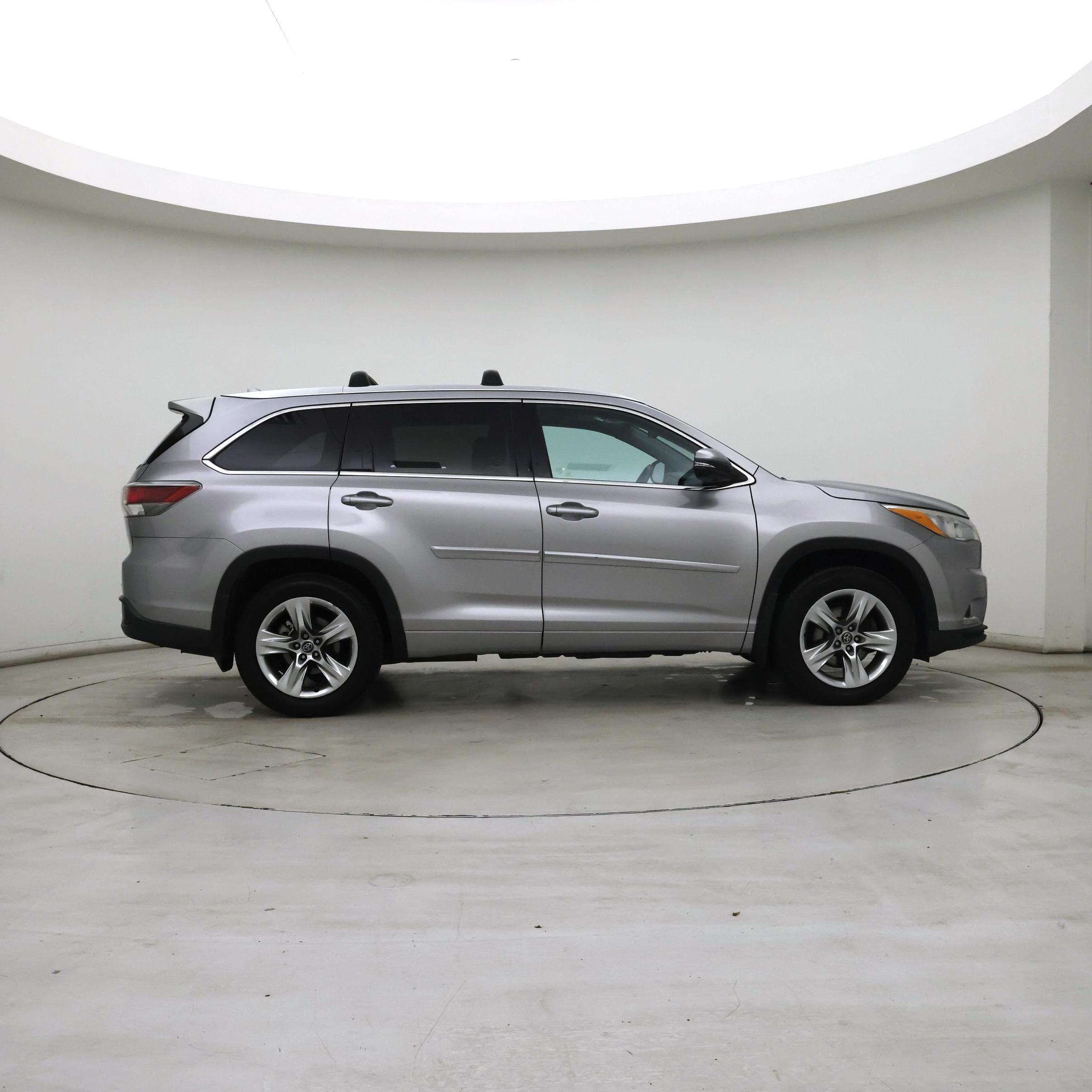 Thumbnail: 2016 Toyota Highlander - 7