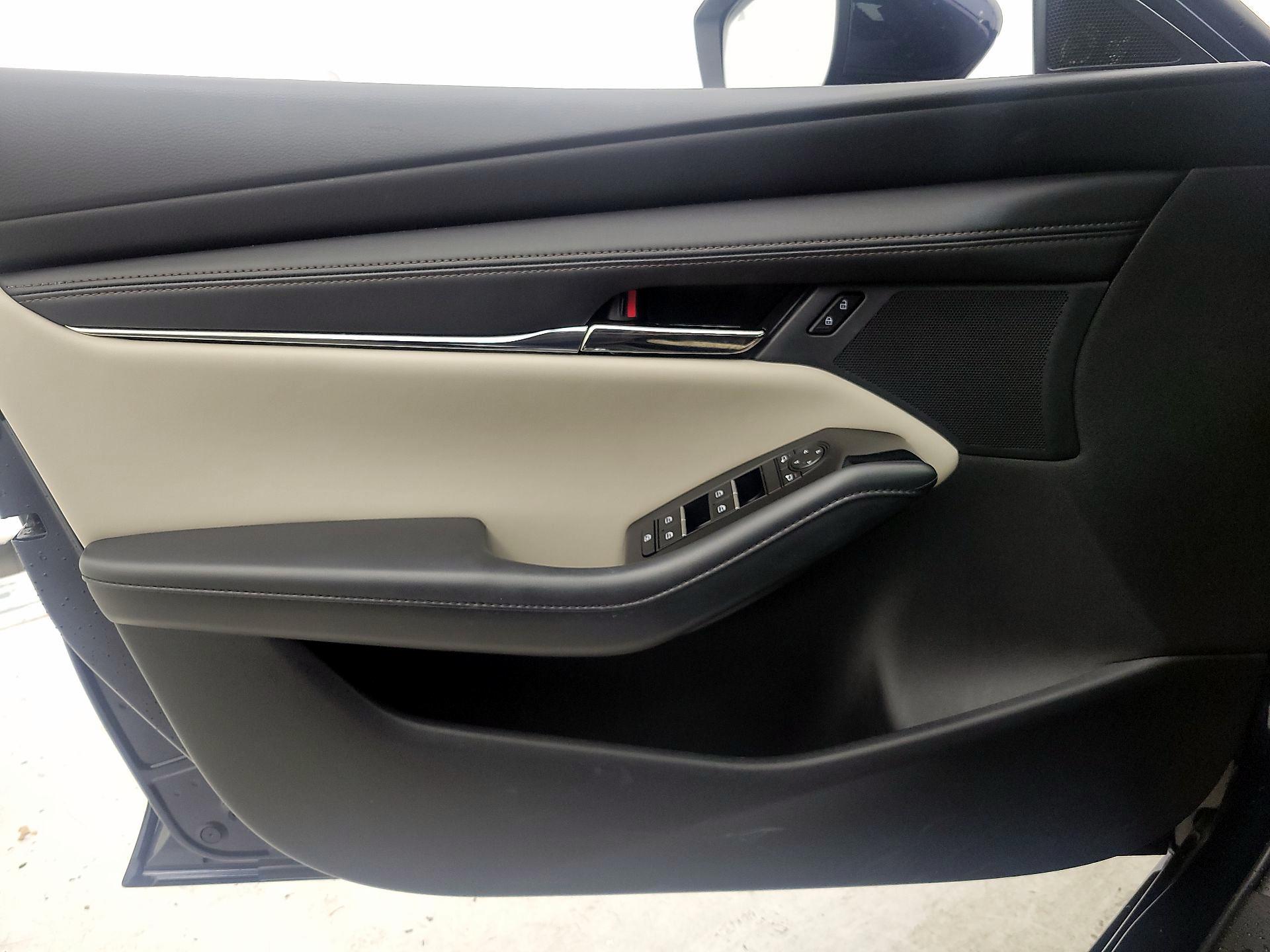 Thumbnail: 2023 Mazda Mazda3 - 12