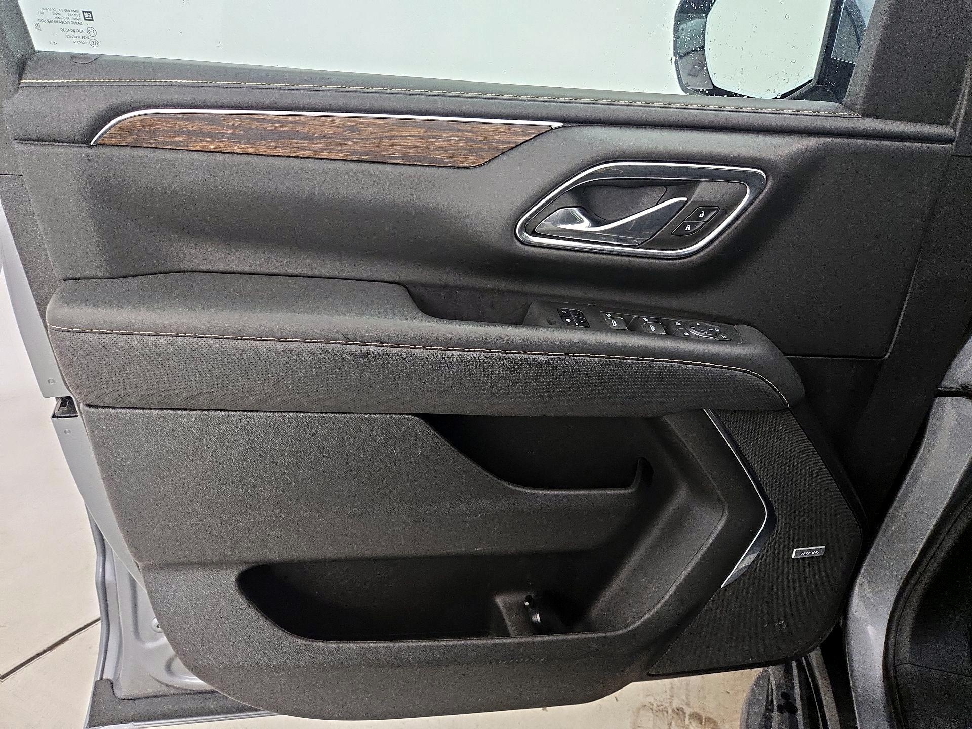 Thumbnail: 2023 Chevrolet Suburban - 12