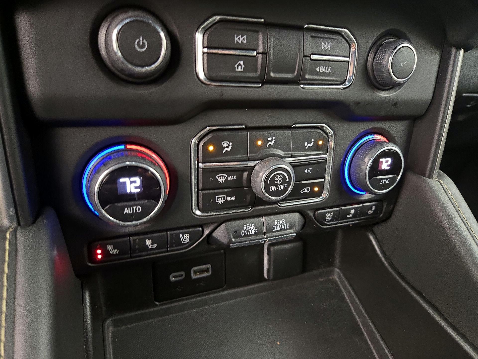 Thumbnail: 2023 Chevrolet Suburban - 16