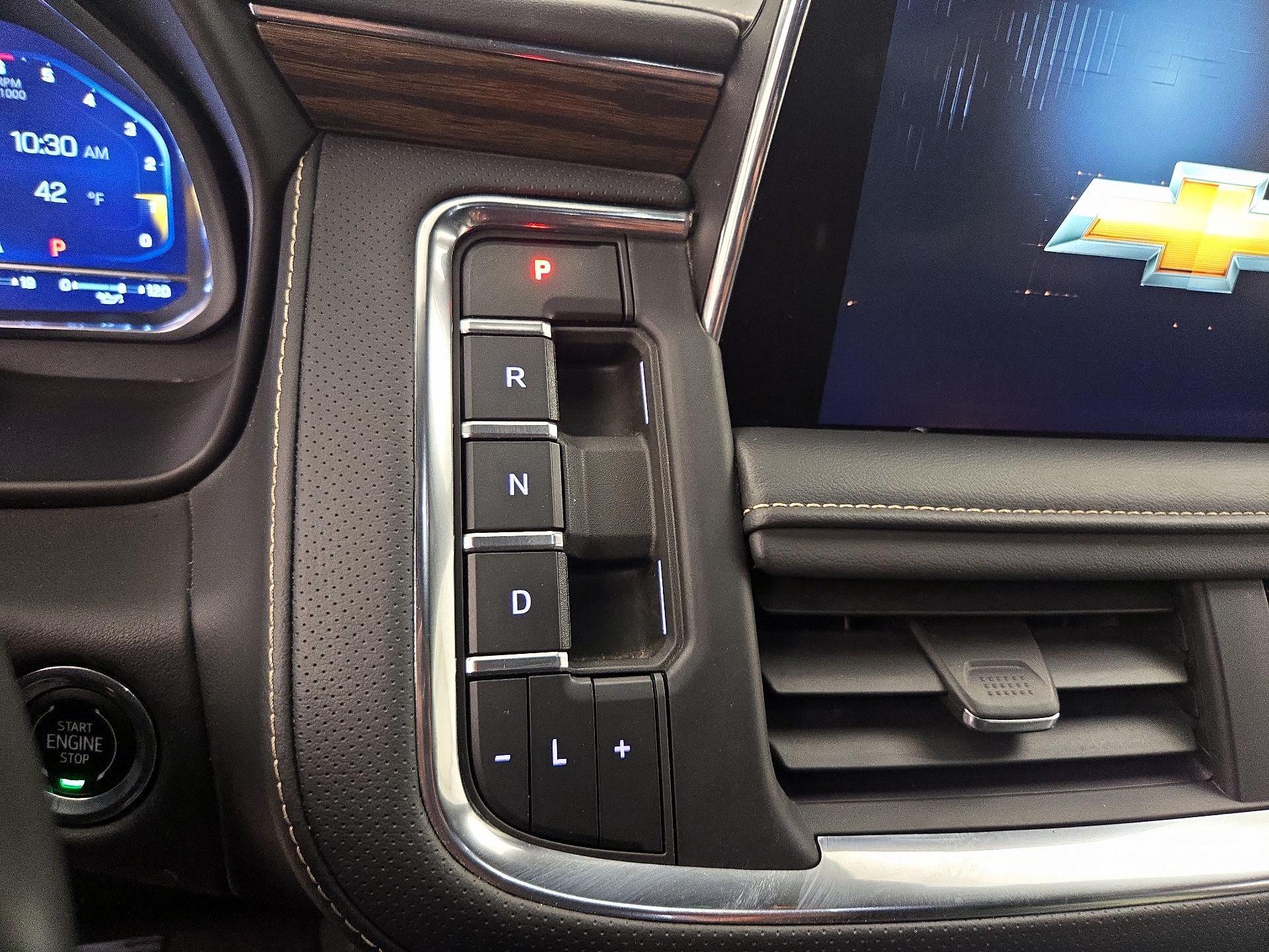 Thumbnail: 2023 Chevrolet Suburban - 17