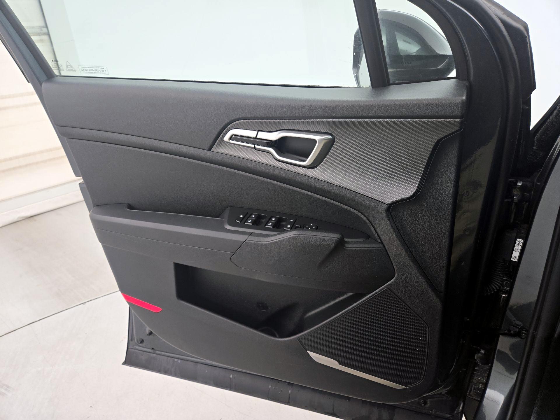 Thumbnail: 2024 Kia Sportage - 12
