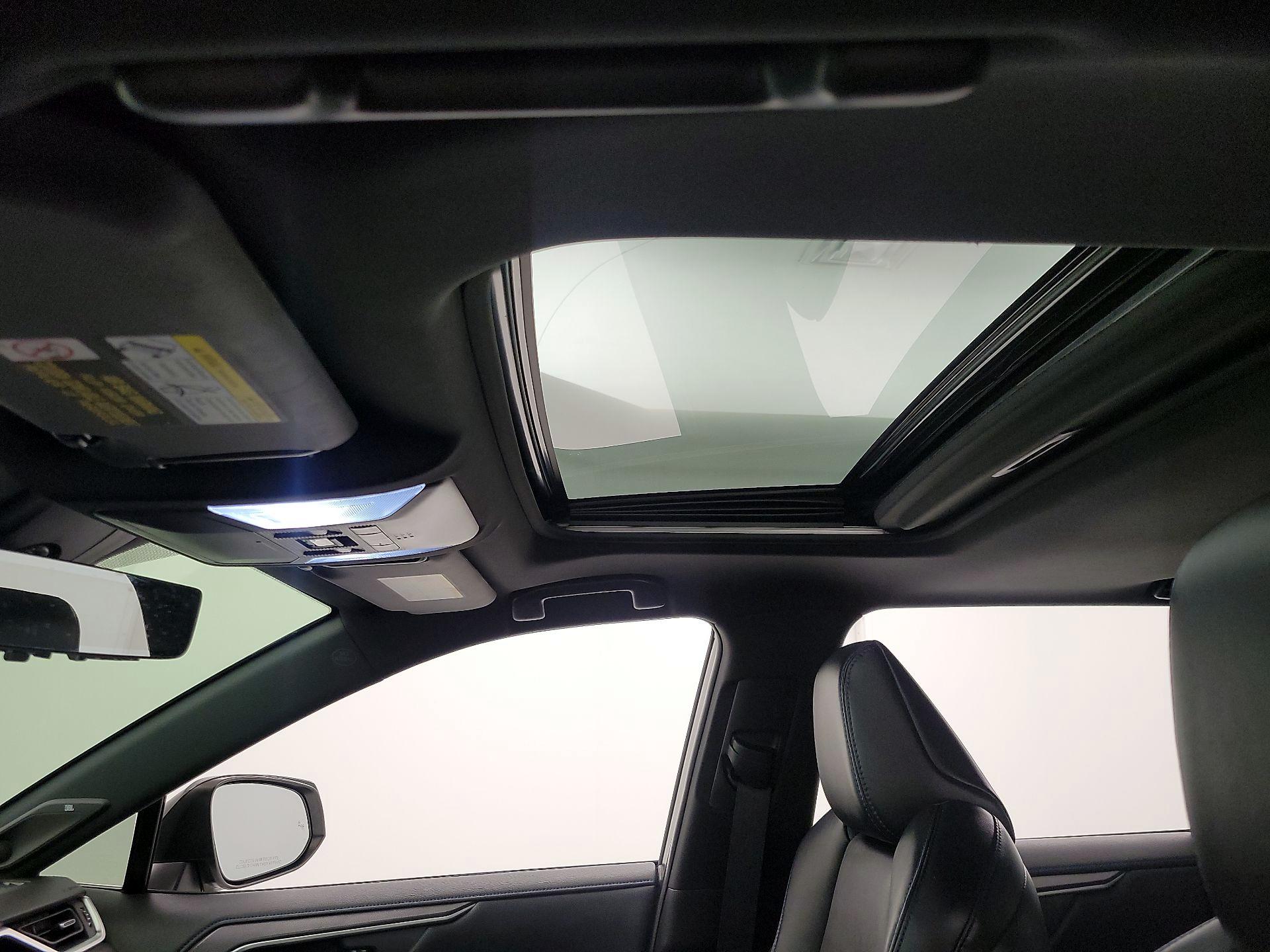 Thumbnail: 2020 Toyota RAV4 - 20
