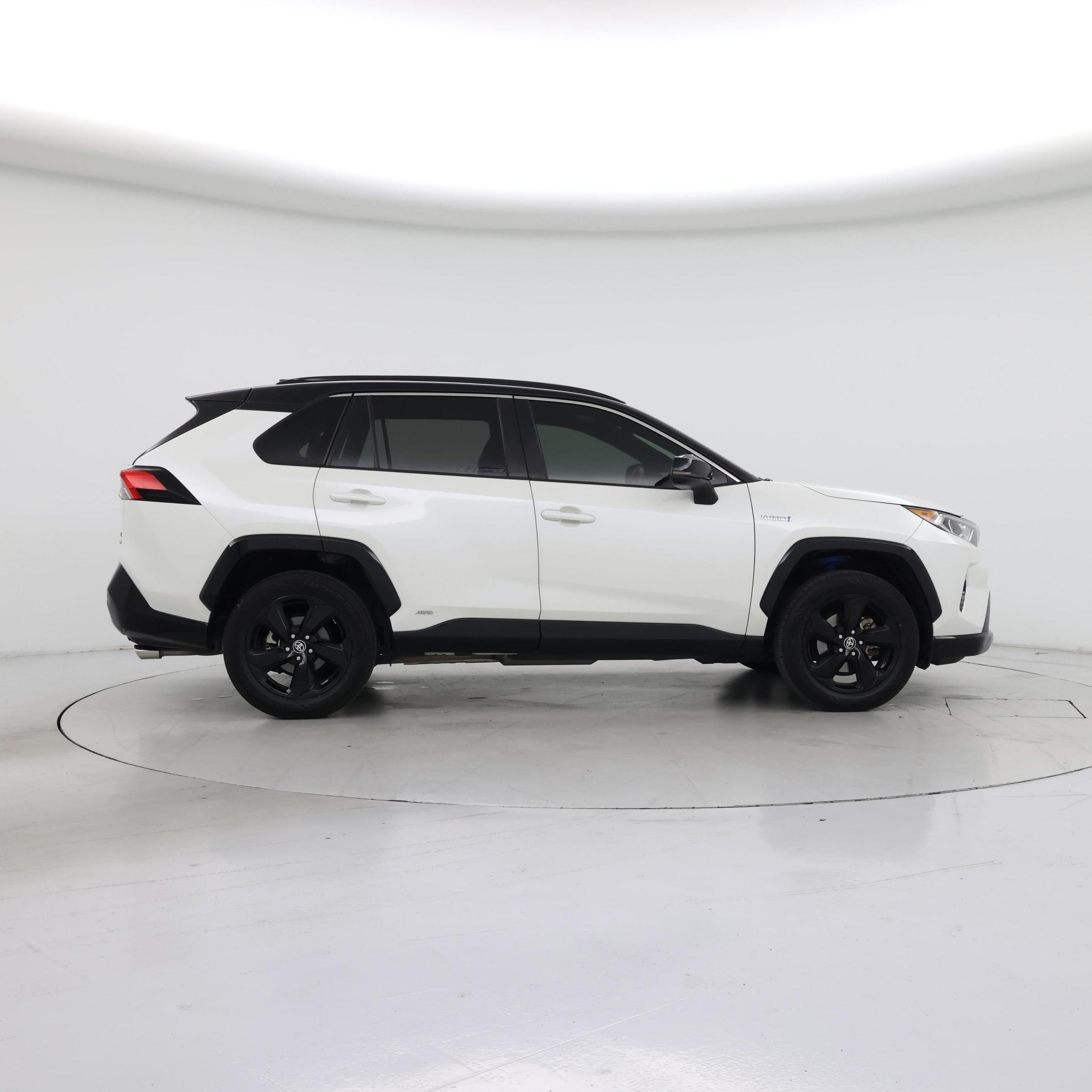 Thumbnail: 2020 Toyota RAV4 - 7