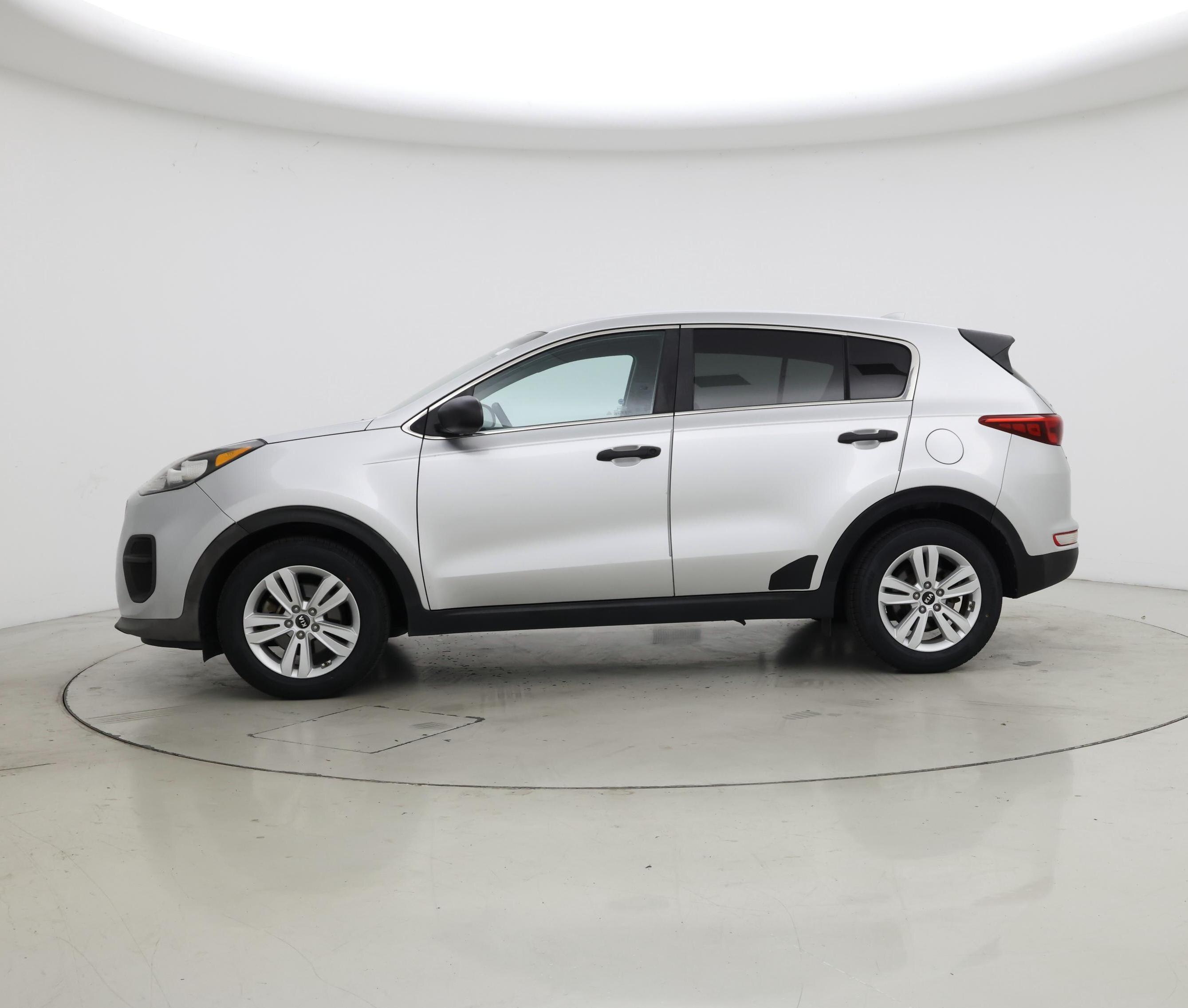 Thumbnail: 2017 Kia Sportage - 3