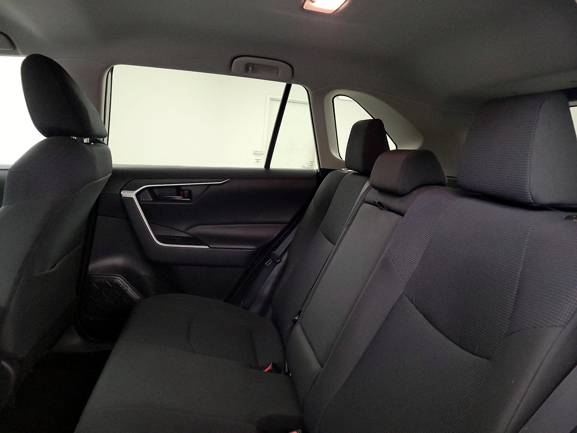 Thumbnail: 2021 Toyota RAV4 - 19