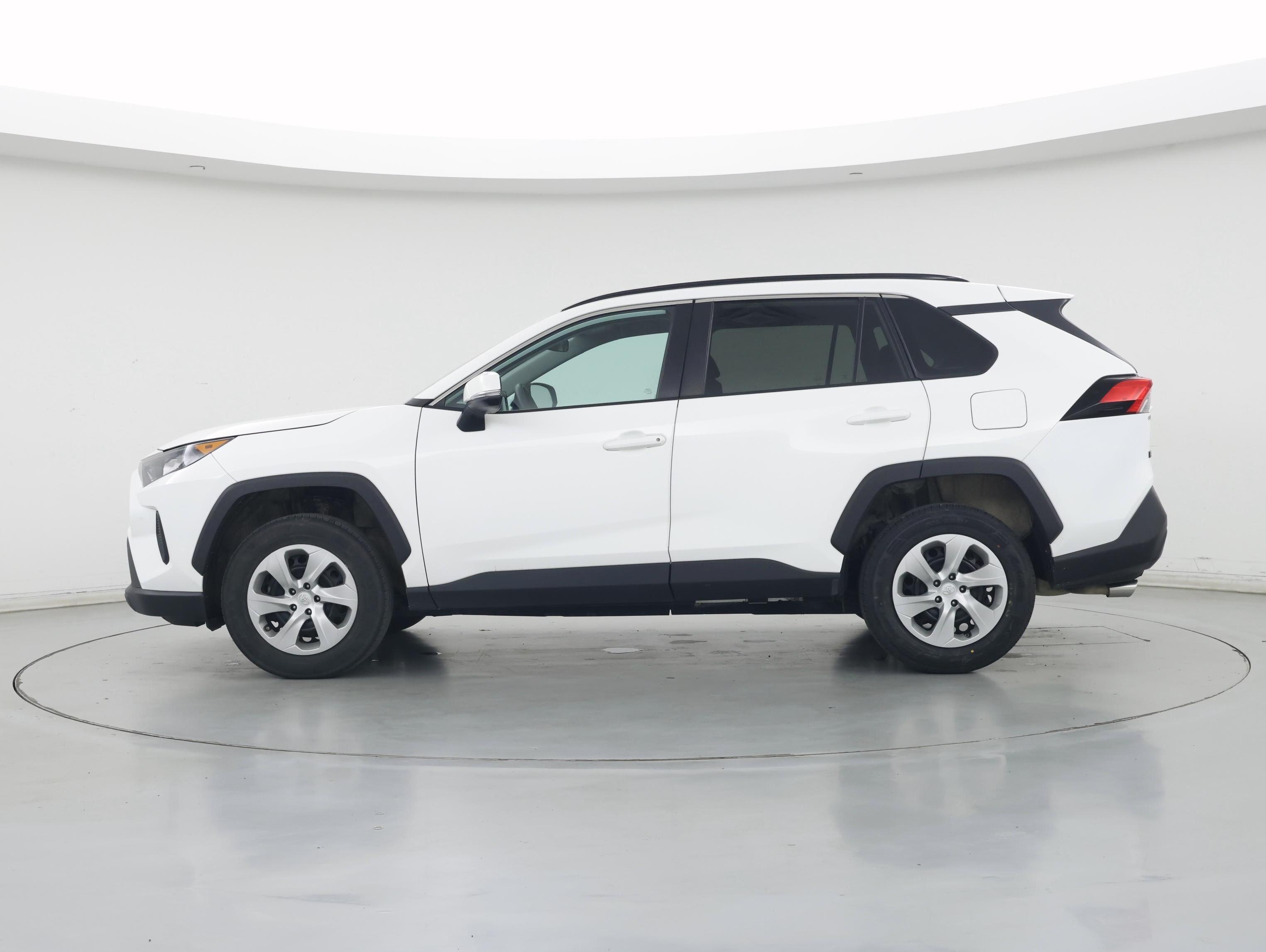 Thumbnail: 2021 Toyota RAV4 - 3