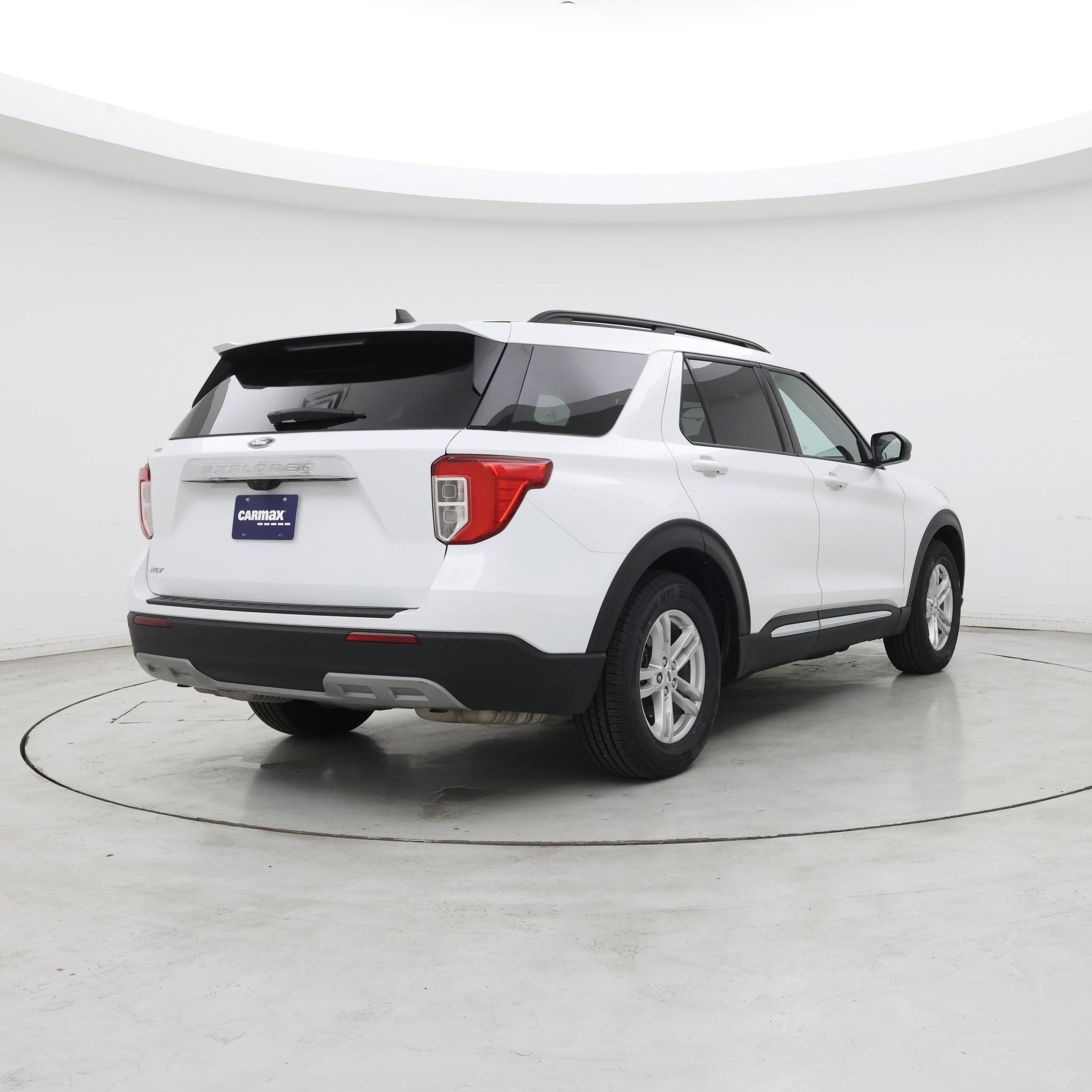 Thumbnail: 2023 Ford Explorer - 8