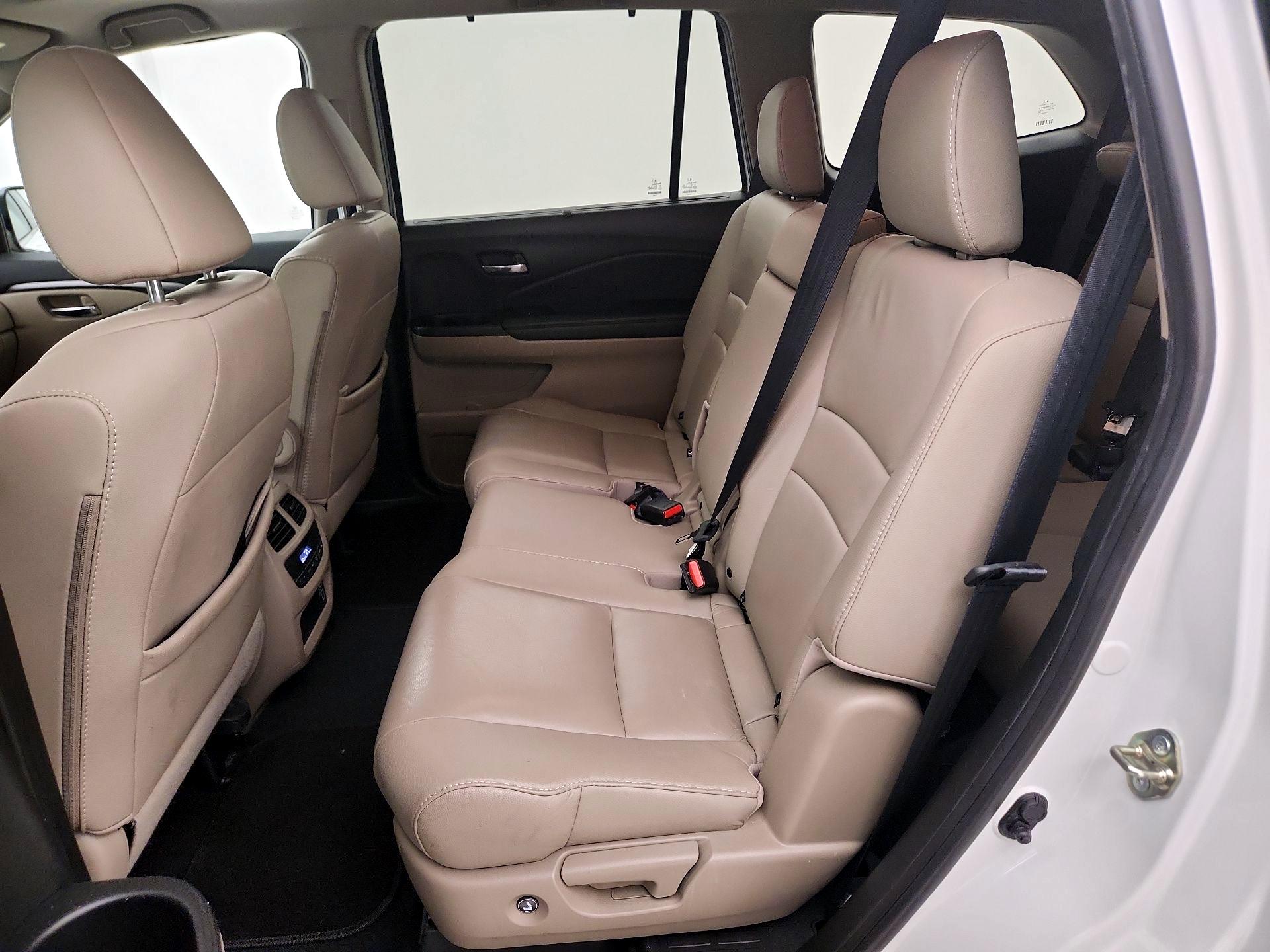 Thumbnail: 2020 Honda Pilot - 20