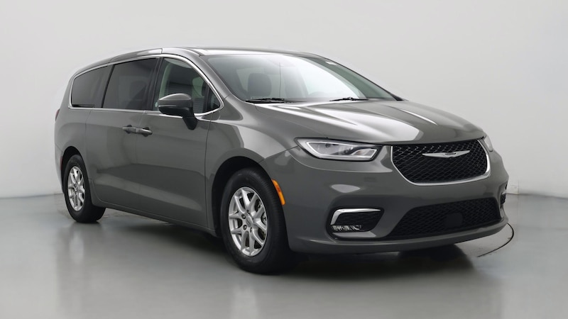 2023 Chrysler Pacifica Touring L Hero Image