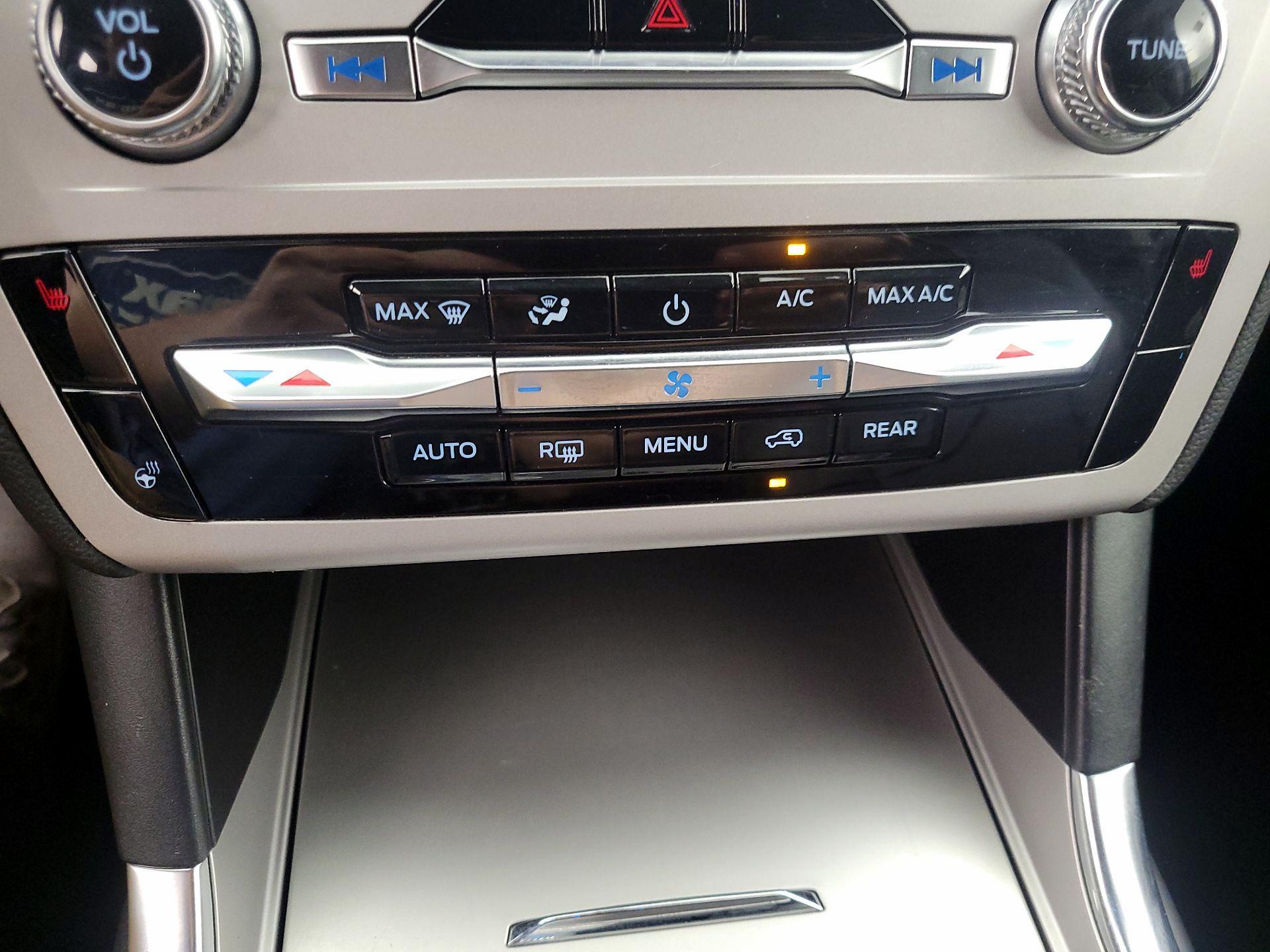 Thumbnail: 2023 Ford Explorer - 16