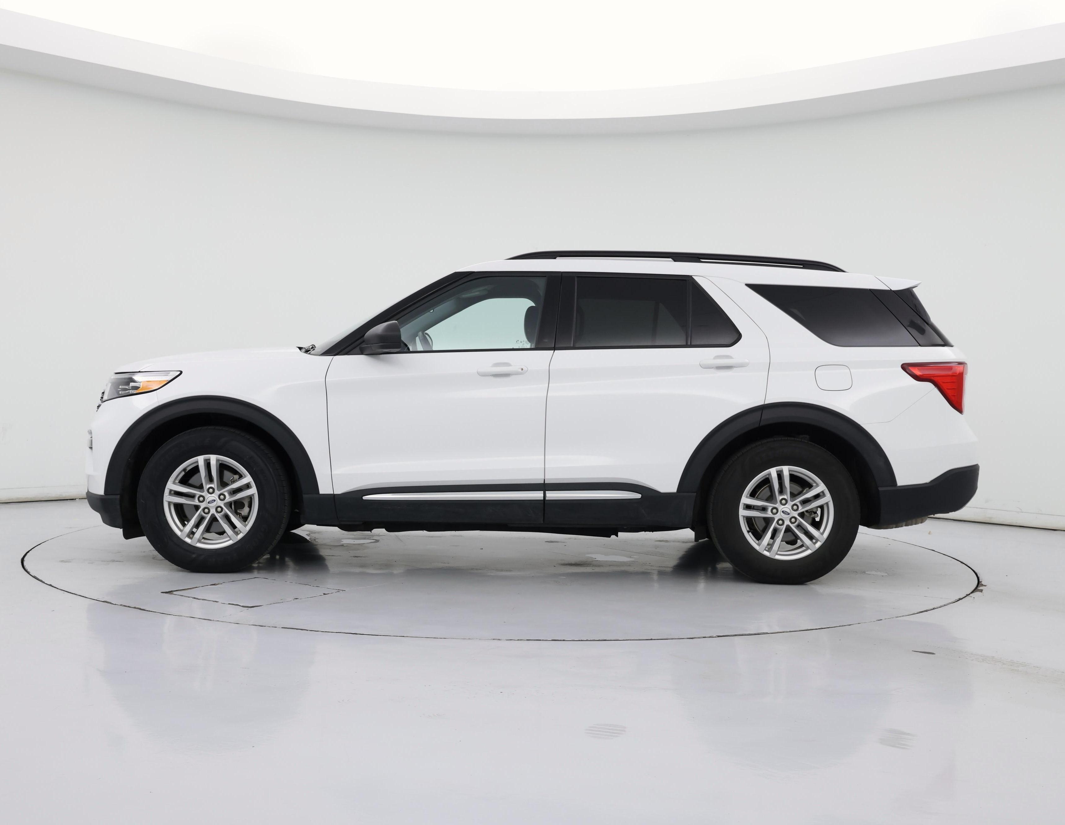 Thumbnail: 2023 Ford Explorer - 3