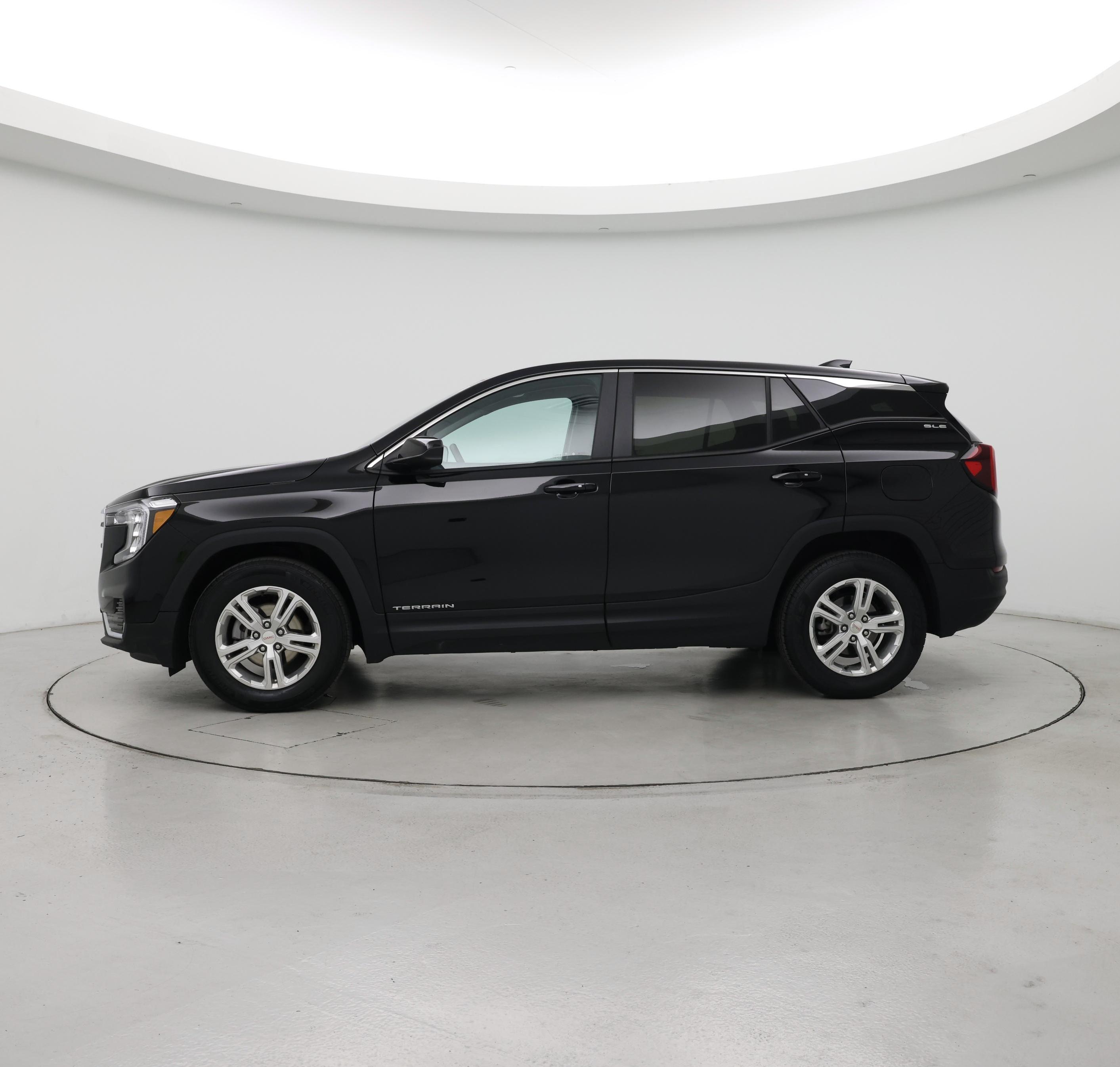 Thumbnail: 2024 GMC Terrain - 3