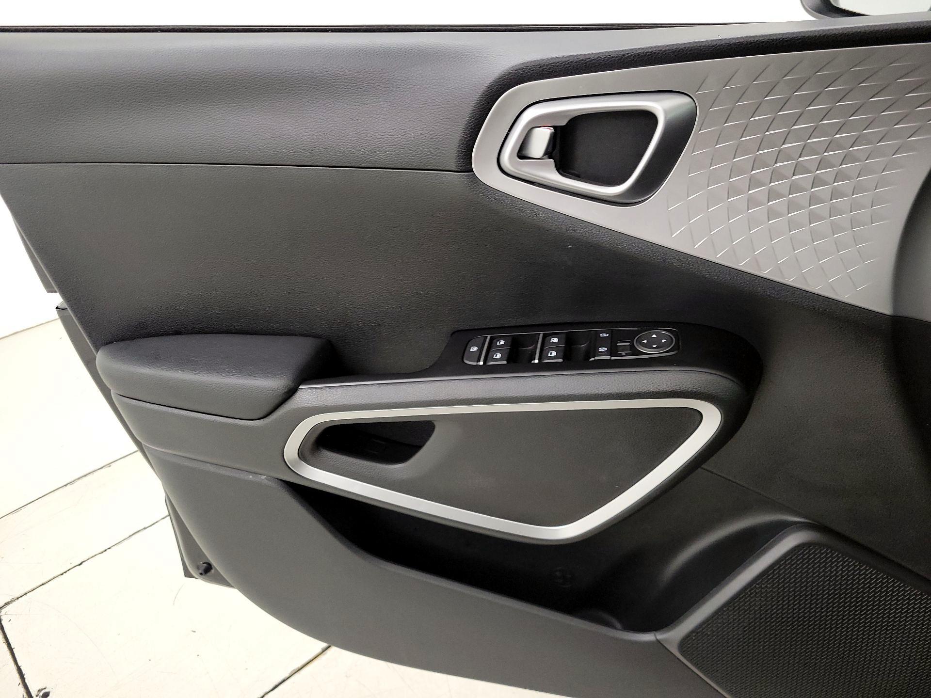 Thumbnail: 2023 Kia Soul - 12