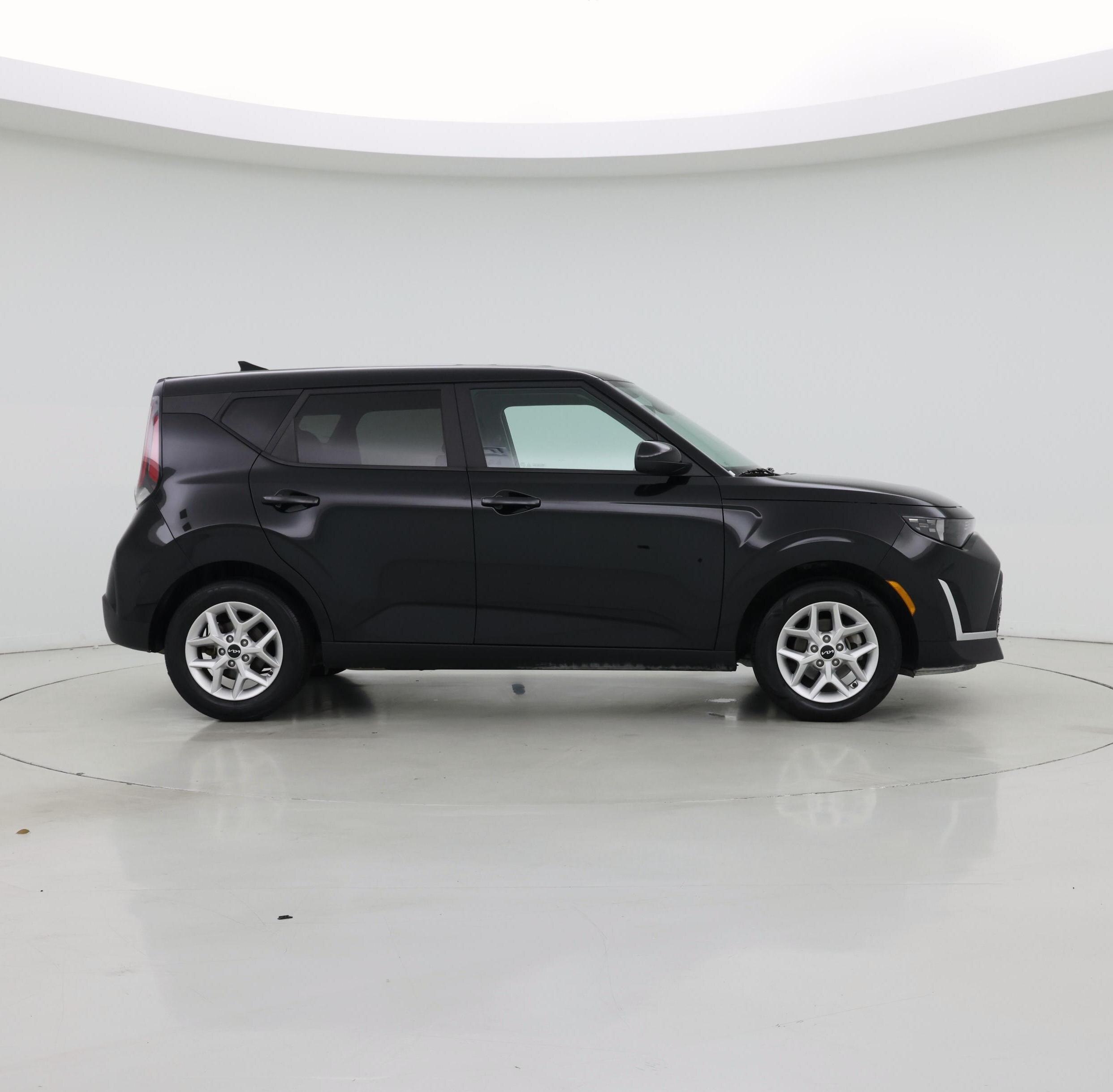 Thumbnail: 2023 Kia Soul - 7