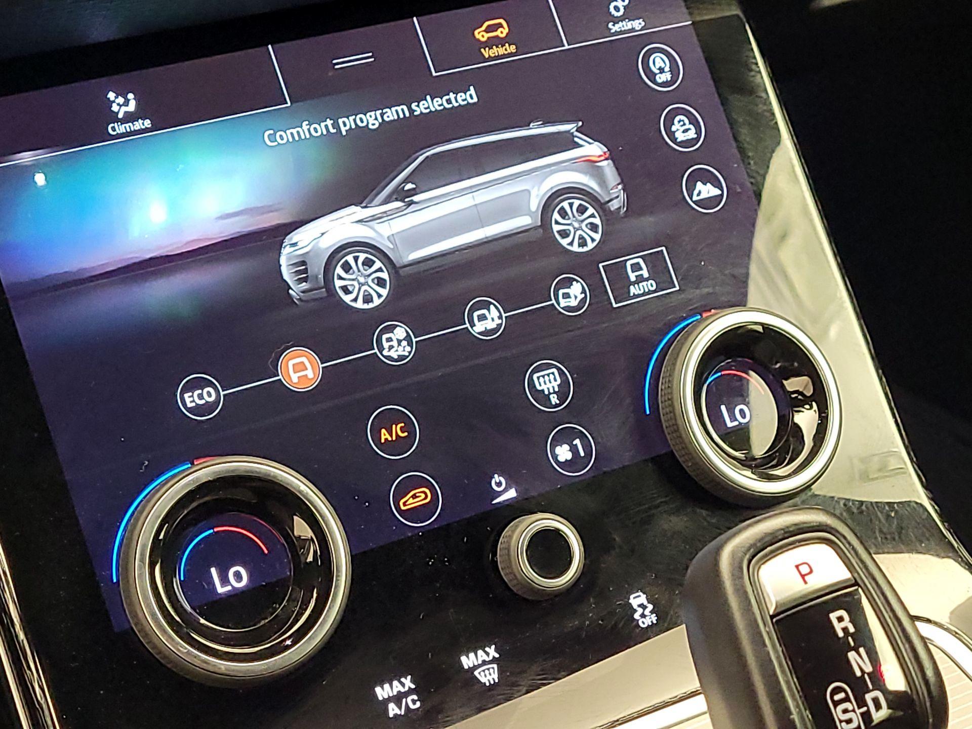 Thumbnail: 2020 Land Rover Range Rover Evoque - 16