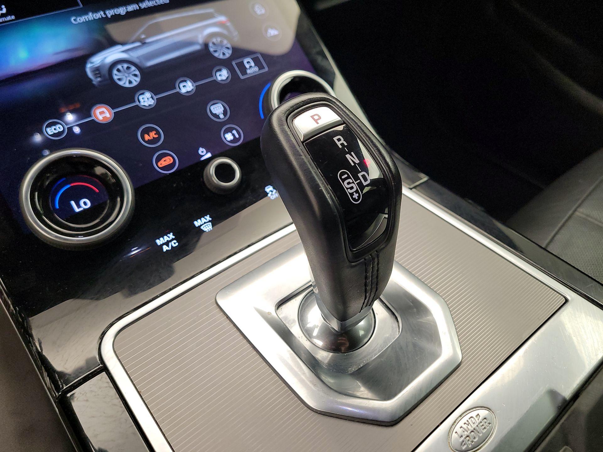 Thumbnail: 2020 Land Rover Range Rover Evoque - 17