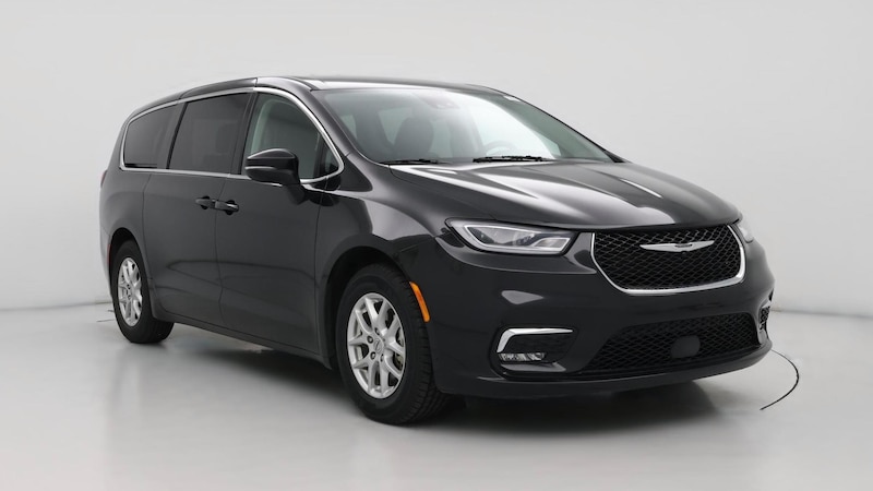 2023 Chrysler Pacifica Touring L Hero Image