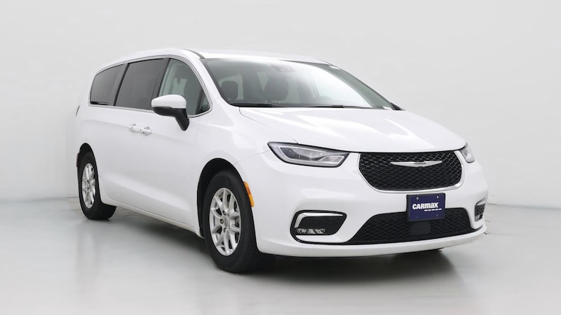 2023 Chrysler Pacifica Touring L Hero Image