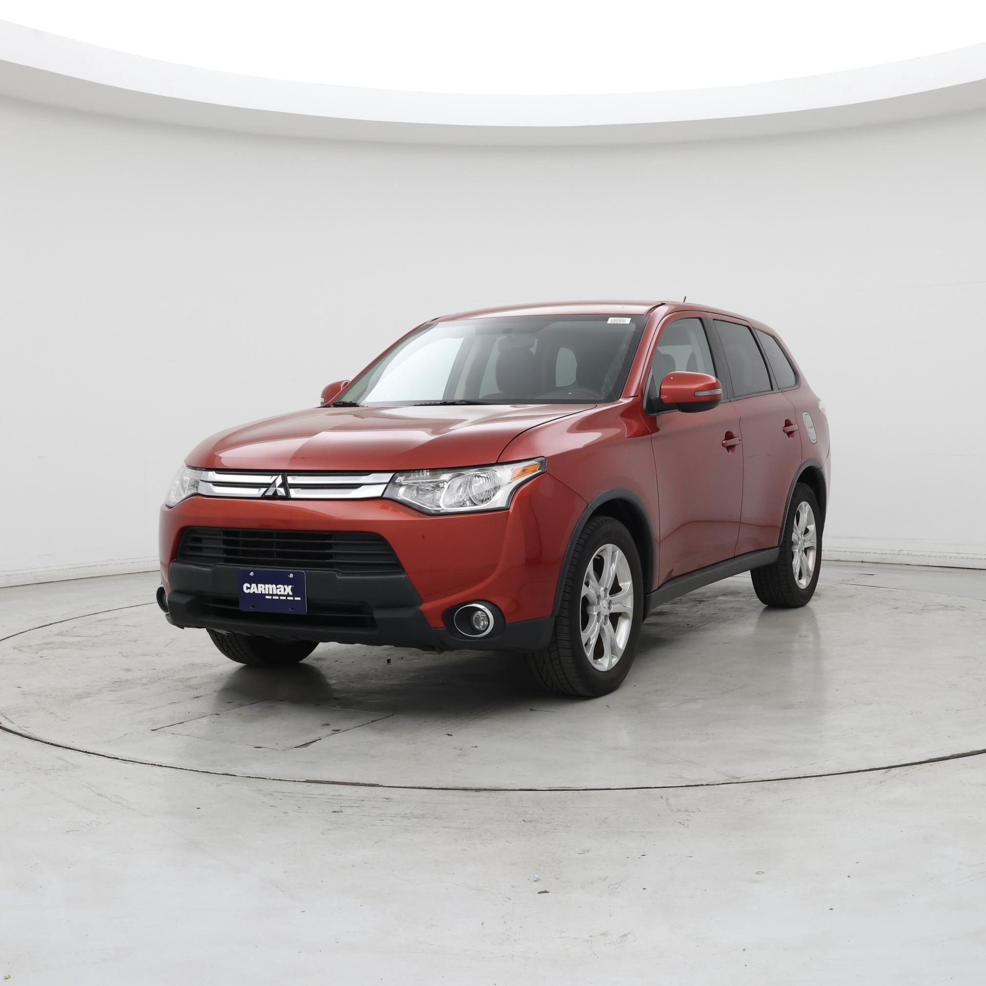 Thumbnail: 2015 Mitsubishi Outlander - 4