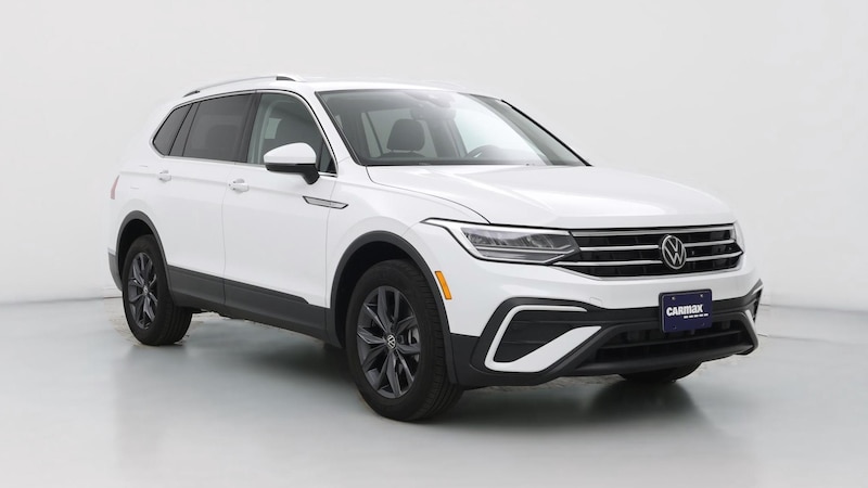 2022 Volkswagen Tiguan SE Hero Image