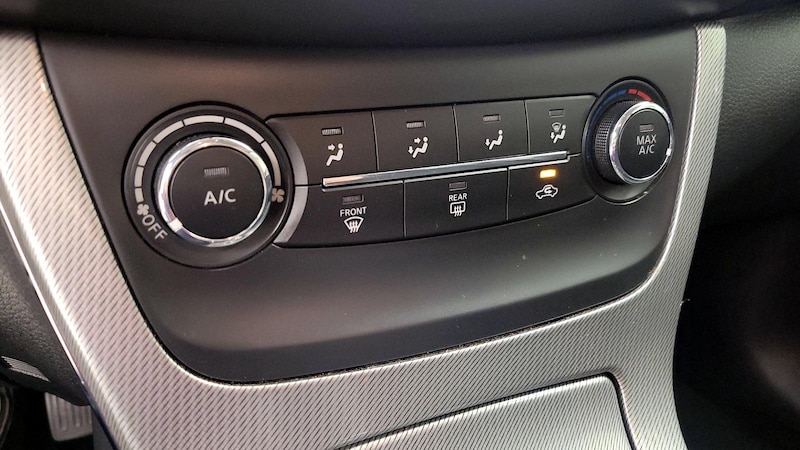 2015 Nissan Sentra SR 17