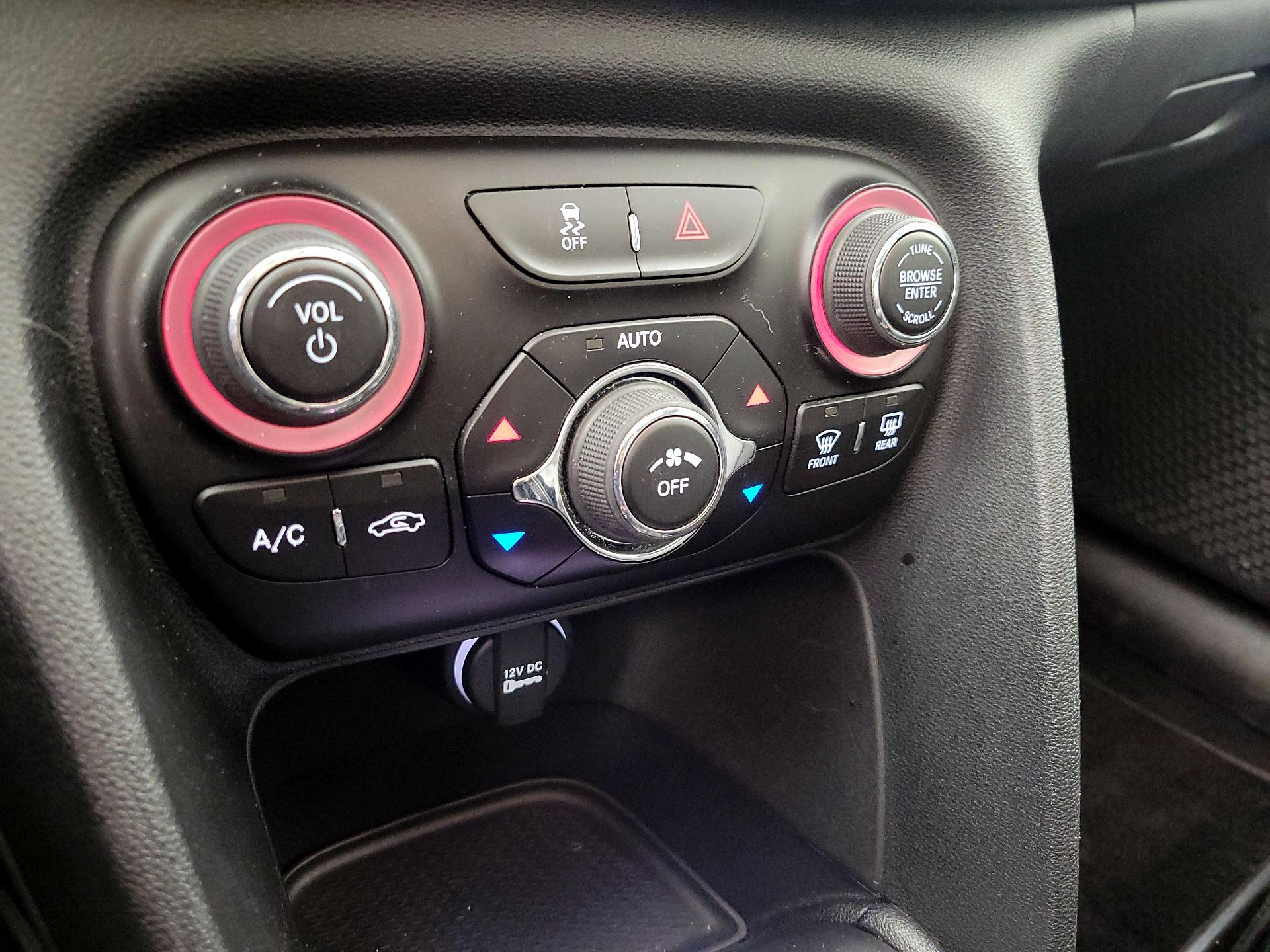 Thumbnail: 2014 Dodge Dart - 16