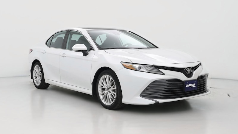 2020 Toyota Camry XLE Hero Image
