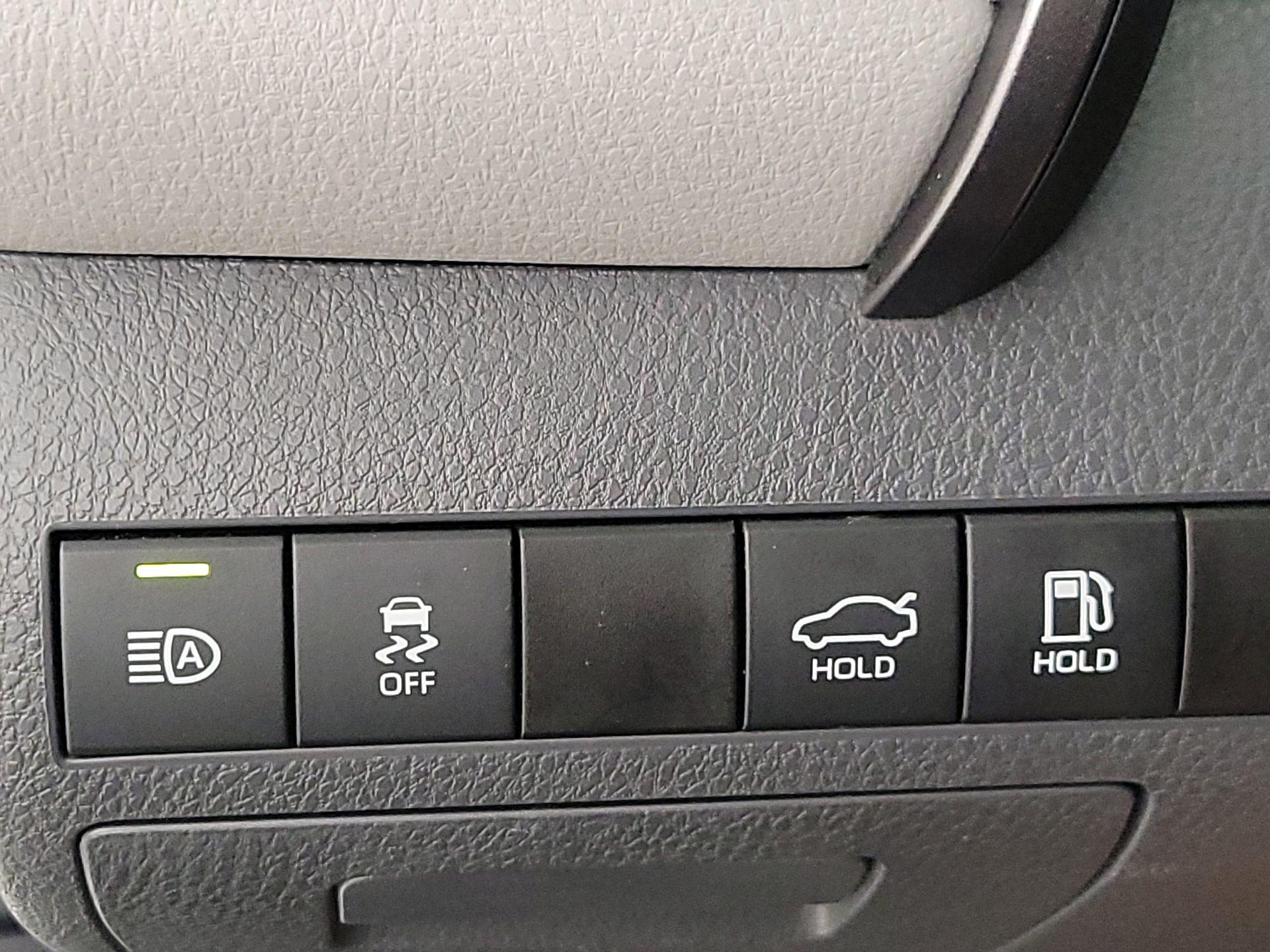 Thumbnail: 2020 Toyota Camry - 13